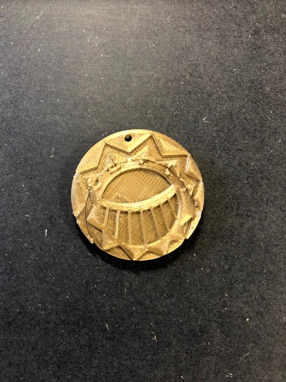 Médaillon les mystérieuses cités d'or Fabriqué en France