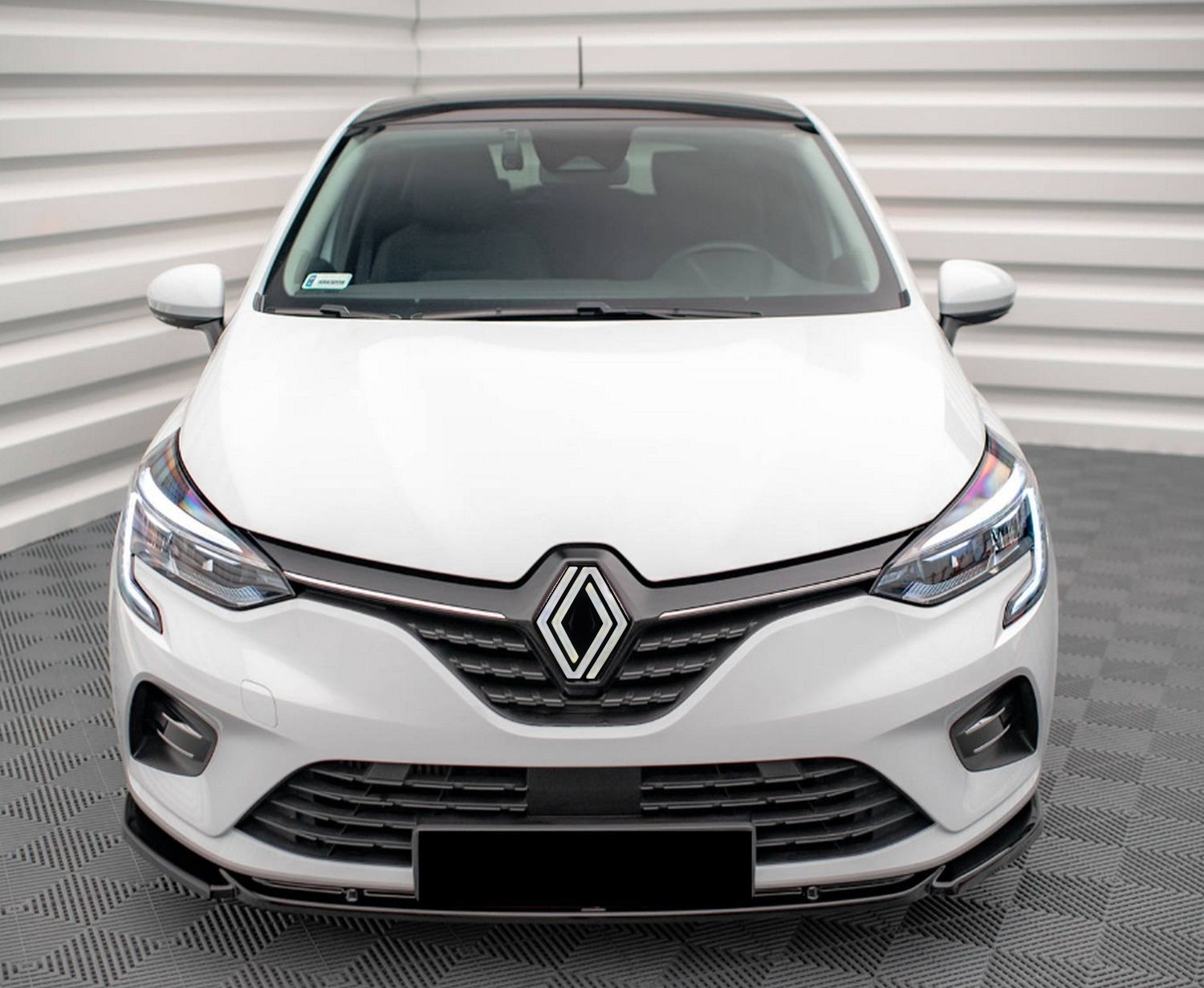 New logo avant lumineux Clio 5 / Clio V