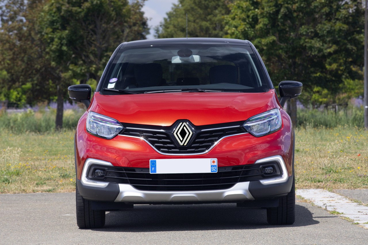 New logo avant (lumineux ou non) Captur