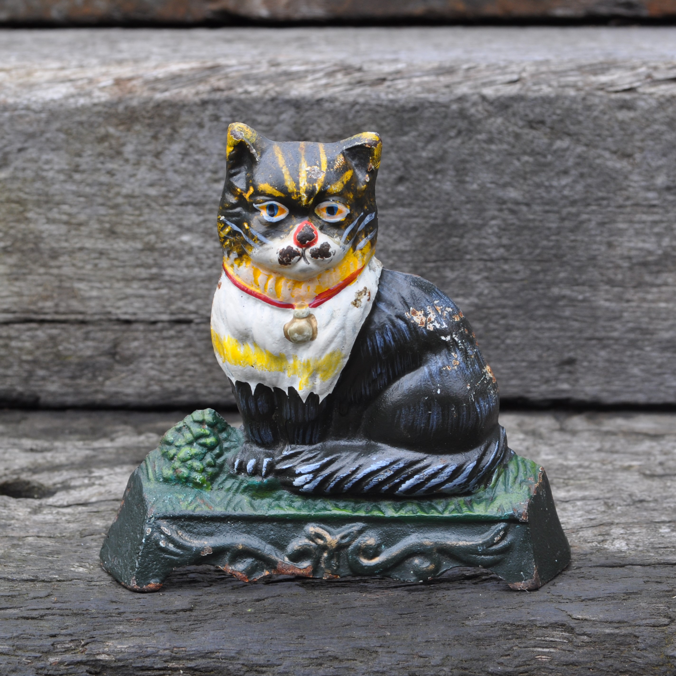 Vintage Cast Iron Cat Doorstop, Fireside Ornament