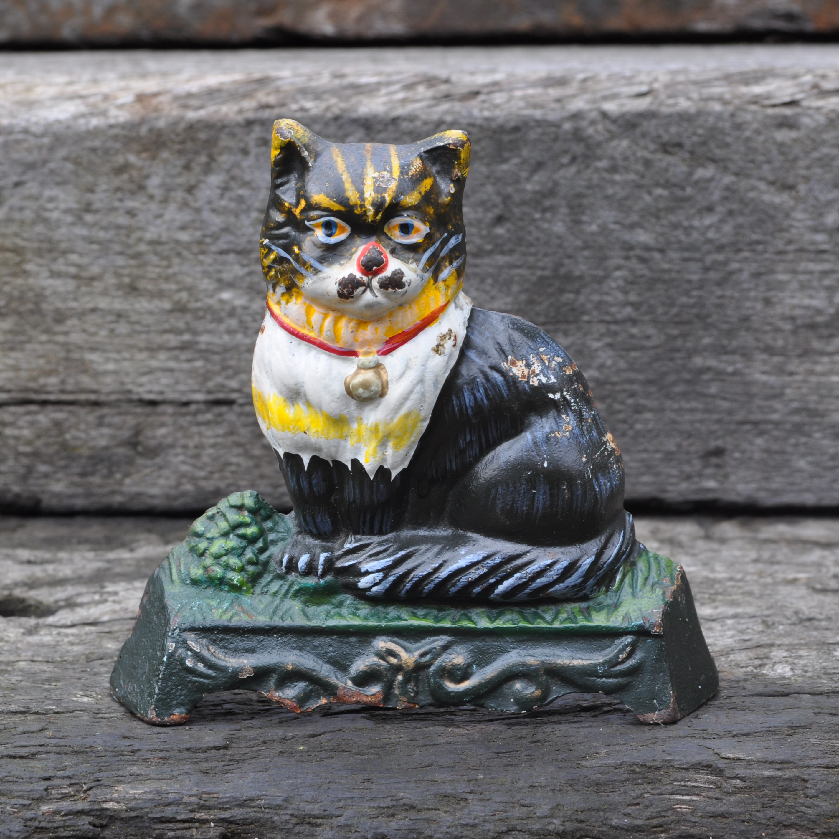 Vintage Cast Iron Cat Doorstop, Fireside Ornament
