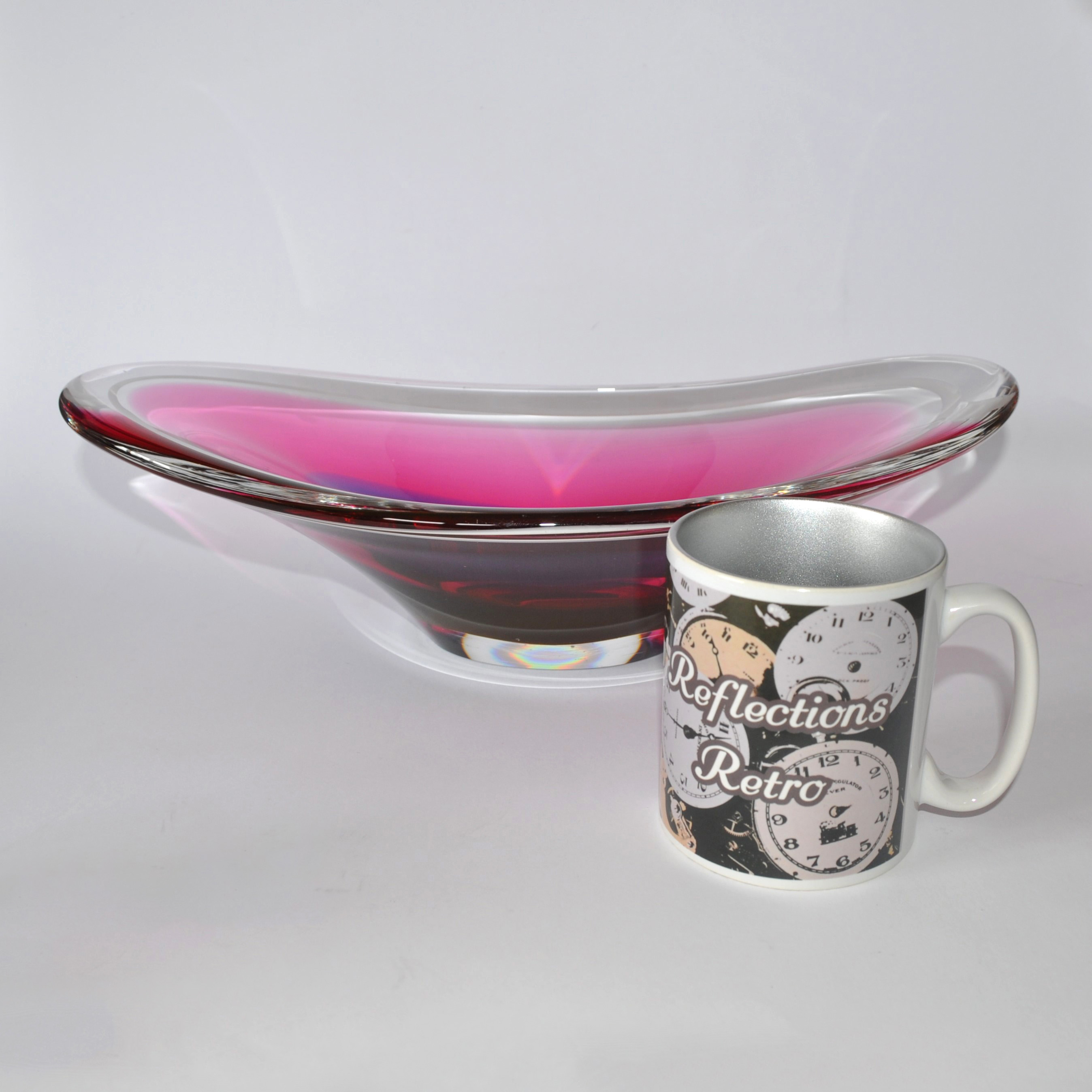 Vintage Scandinavian Flygsfors Coquille Glass Bowl by Paul Kedelv