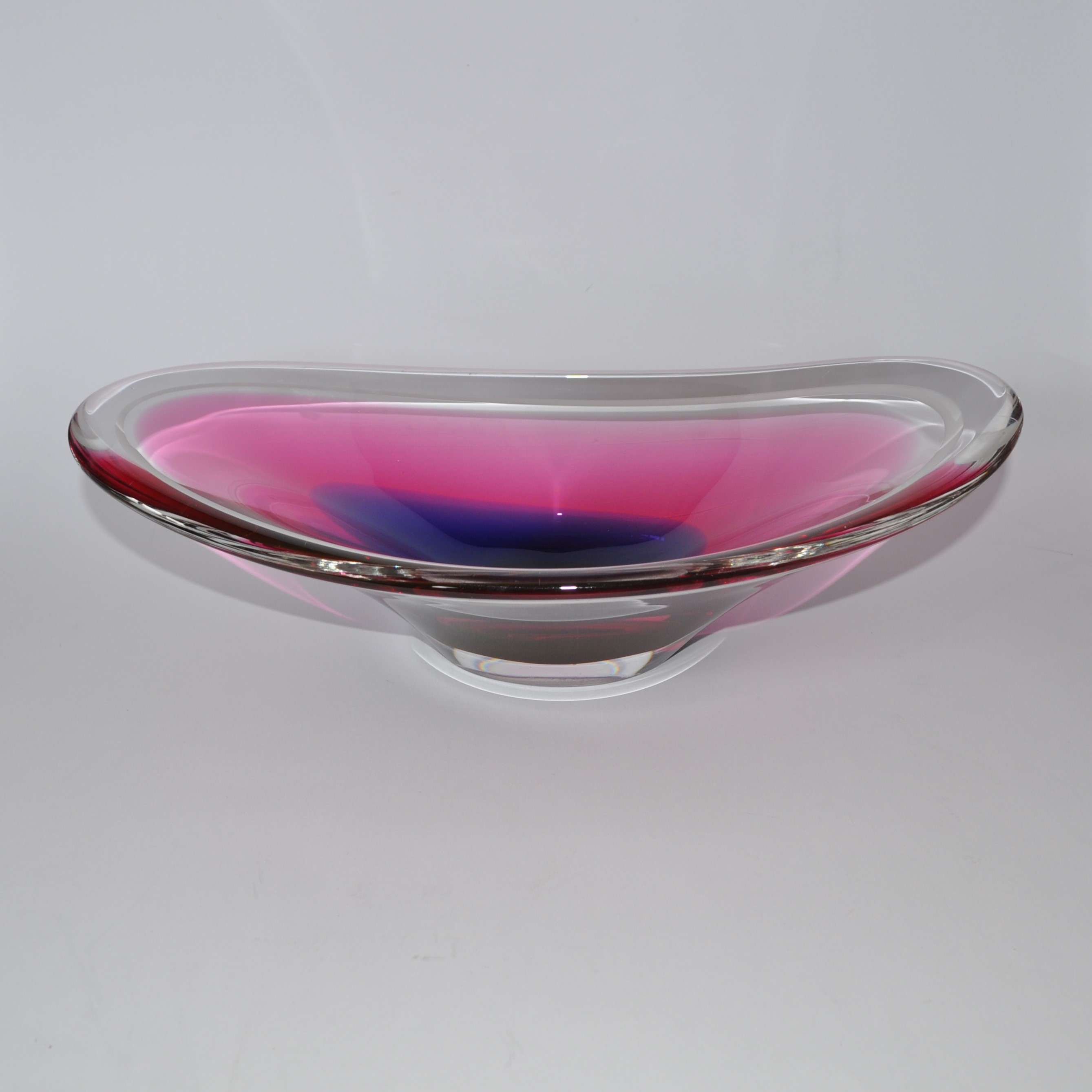 Vintage Scandinavian Flygsfors Coquille Glass Bowl by Paul Kedelv