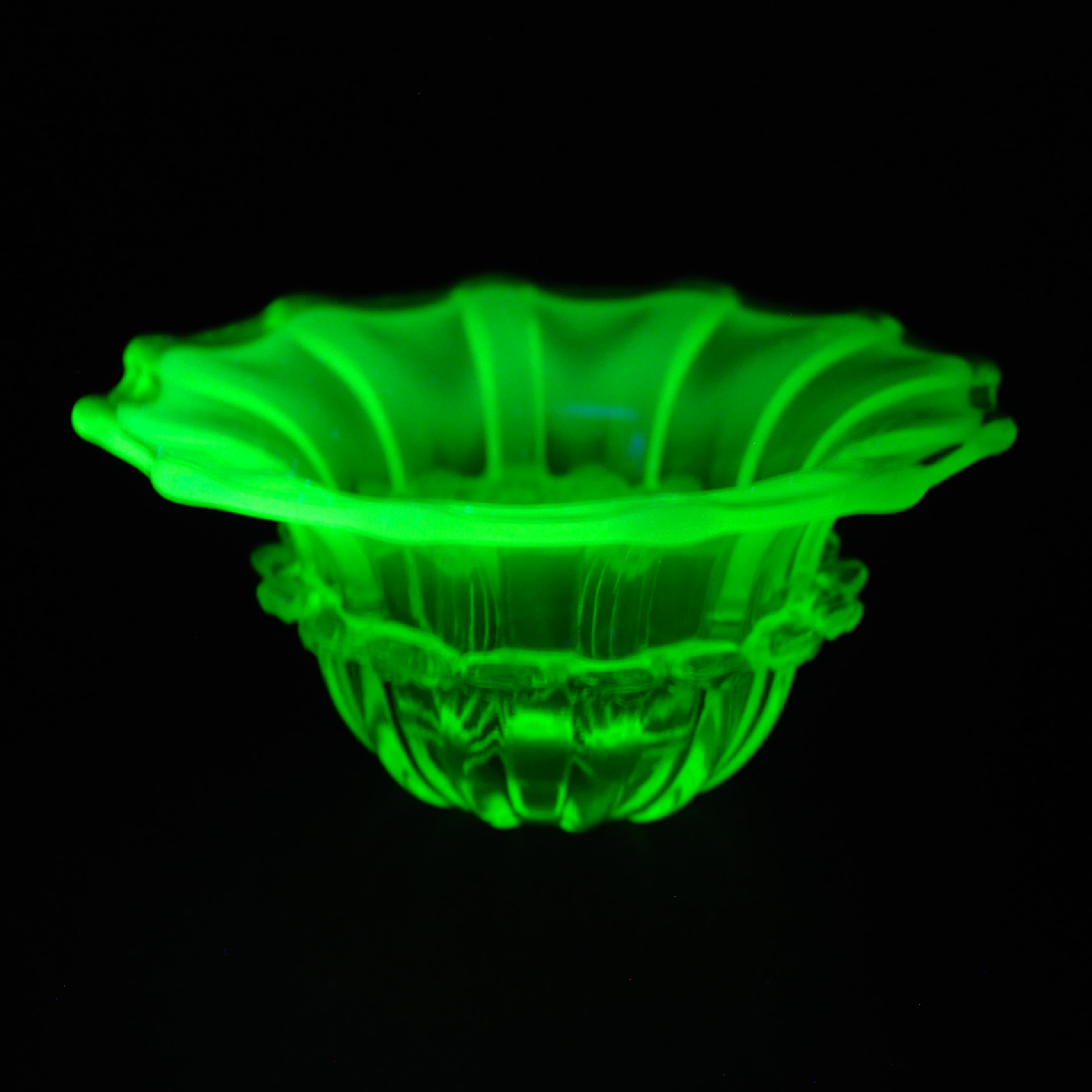 Antique Uranium / Vaseline Glass Bowl