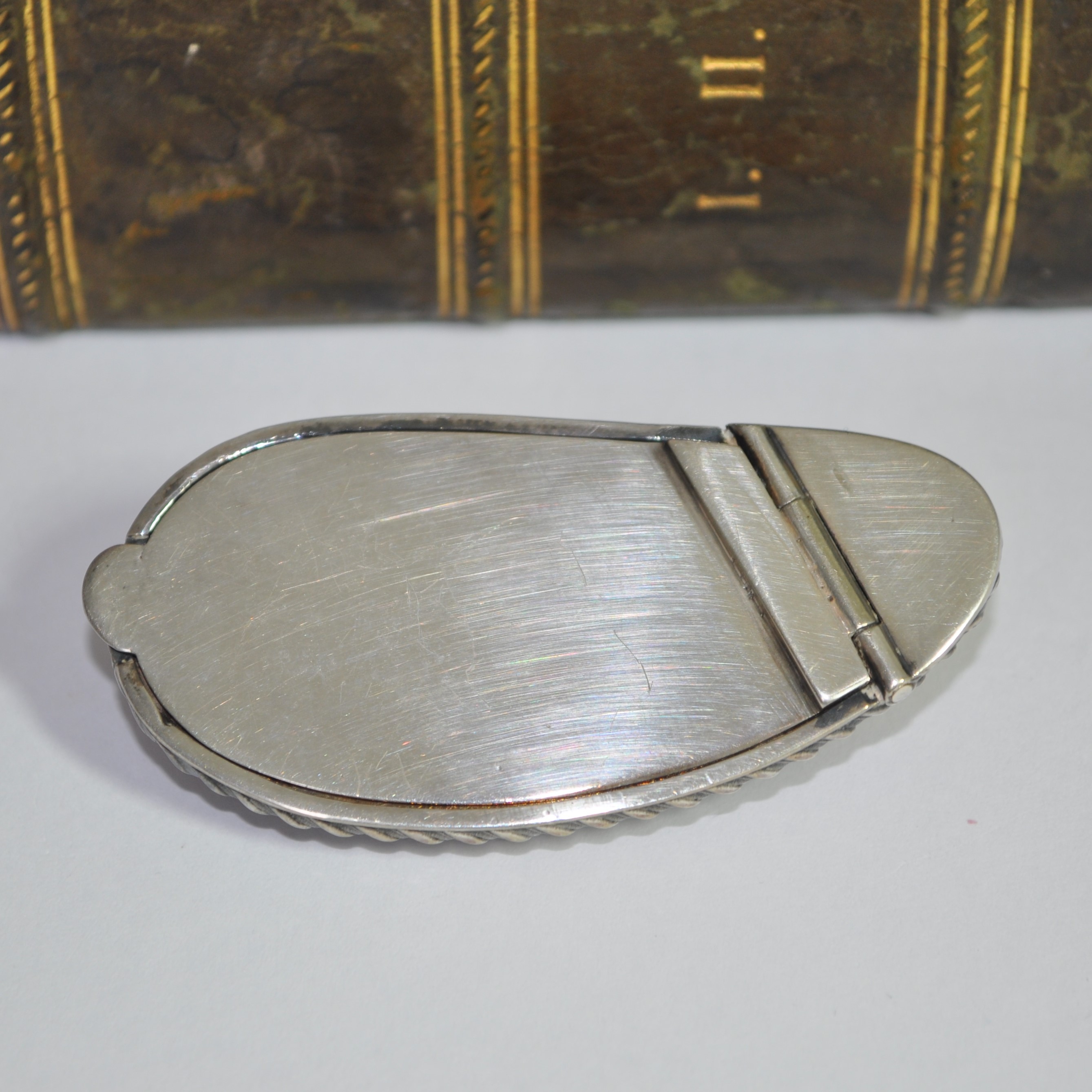 Antique Silver Mussel Snuff Box