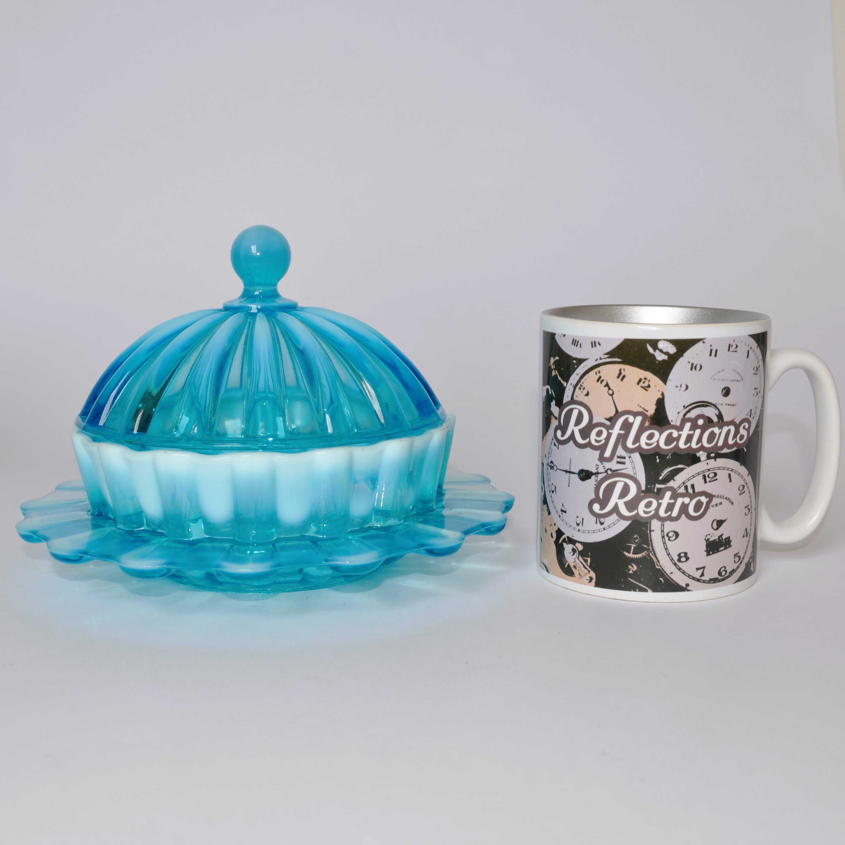 Davidson Blue Pearline "Brideshead" Lidded Pot / Butter Dish Rd.130643