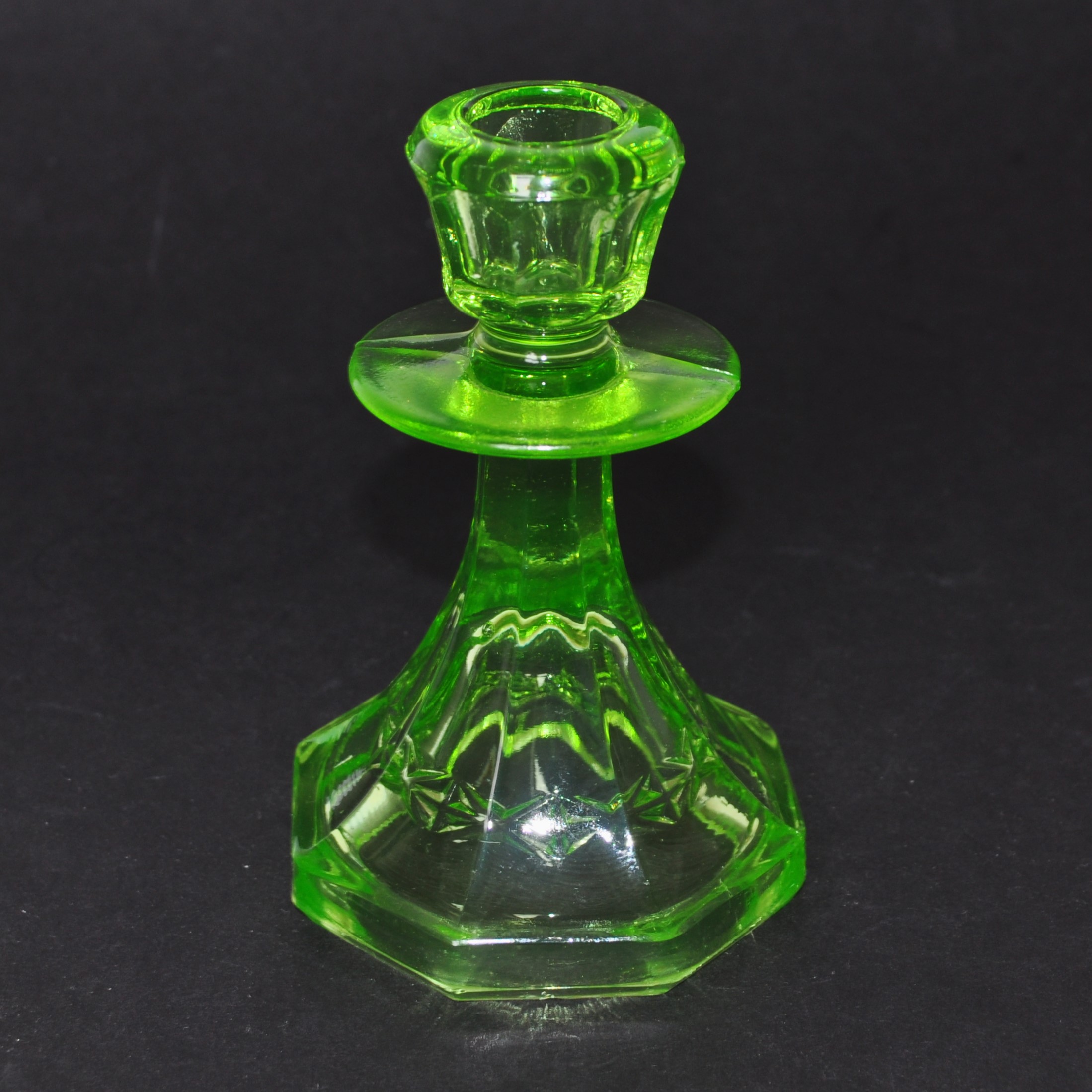 Jobling Uranium Glass "Weardale Suite" Candlestick Rd 724094