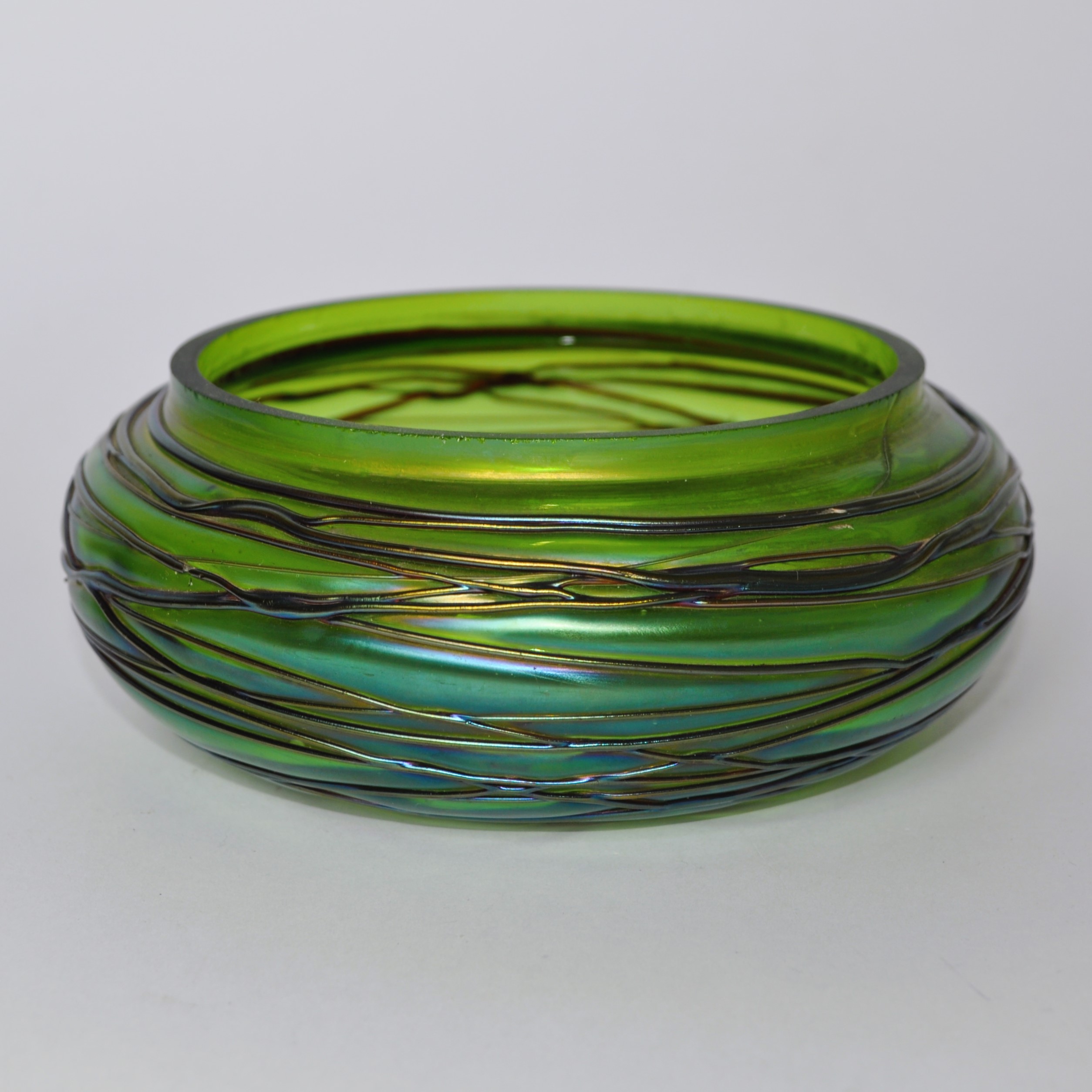 Art Nouveau Czech Kralik Iridescent Threaded Glass Bowl
