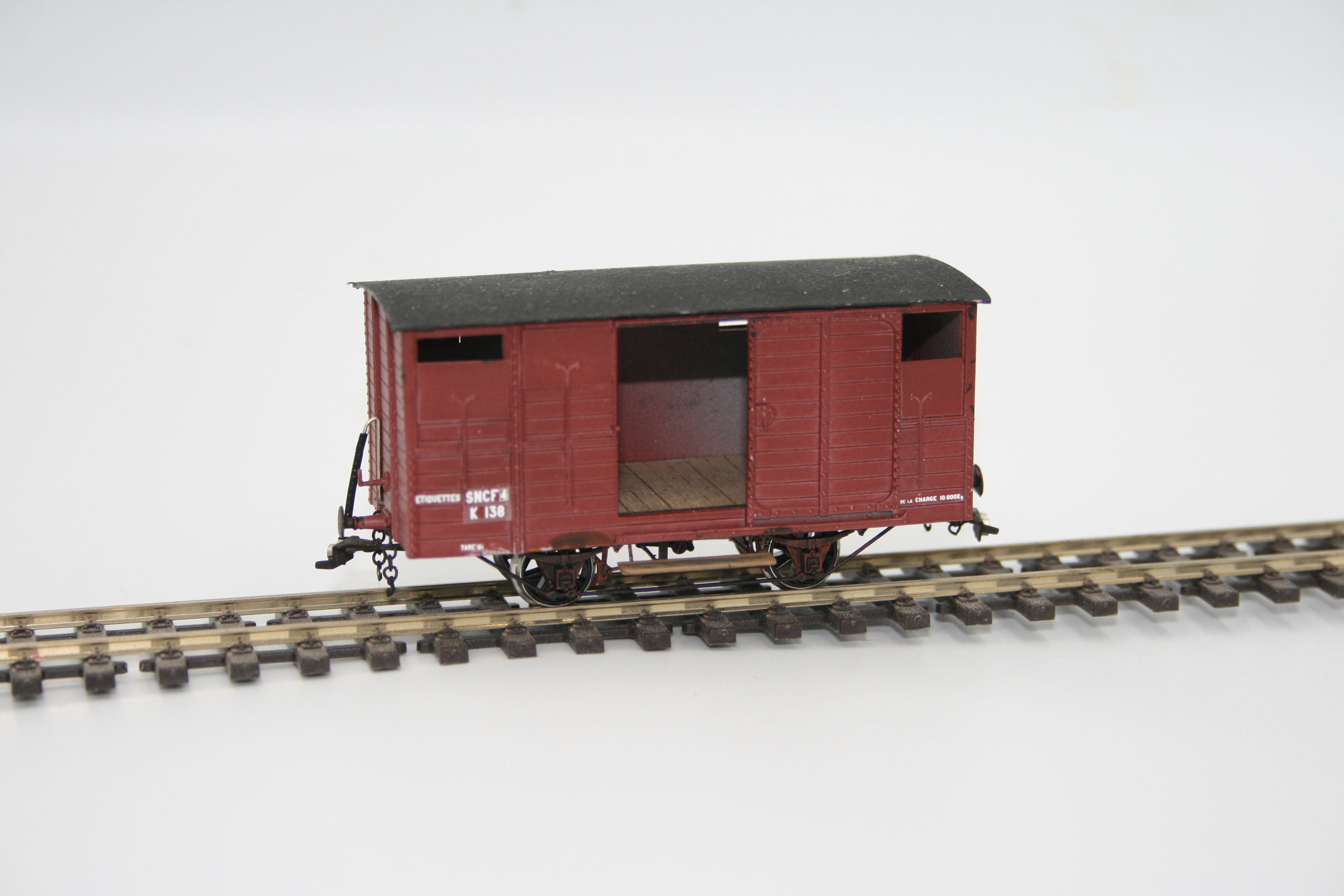 Wagon couvert P.O.C. porte ouverte