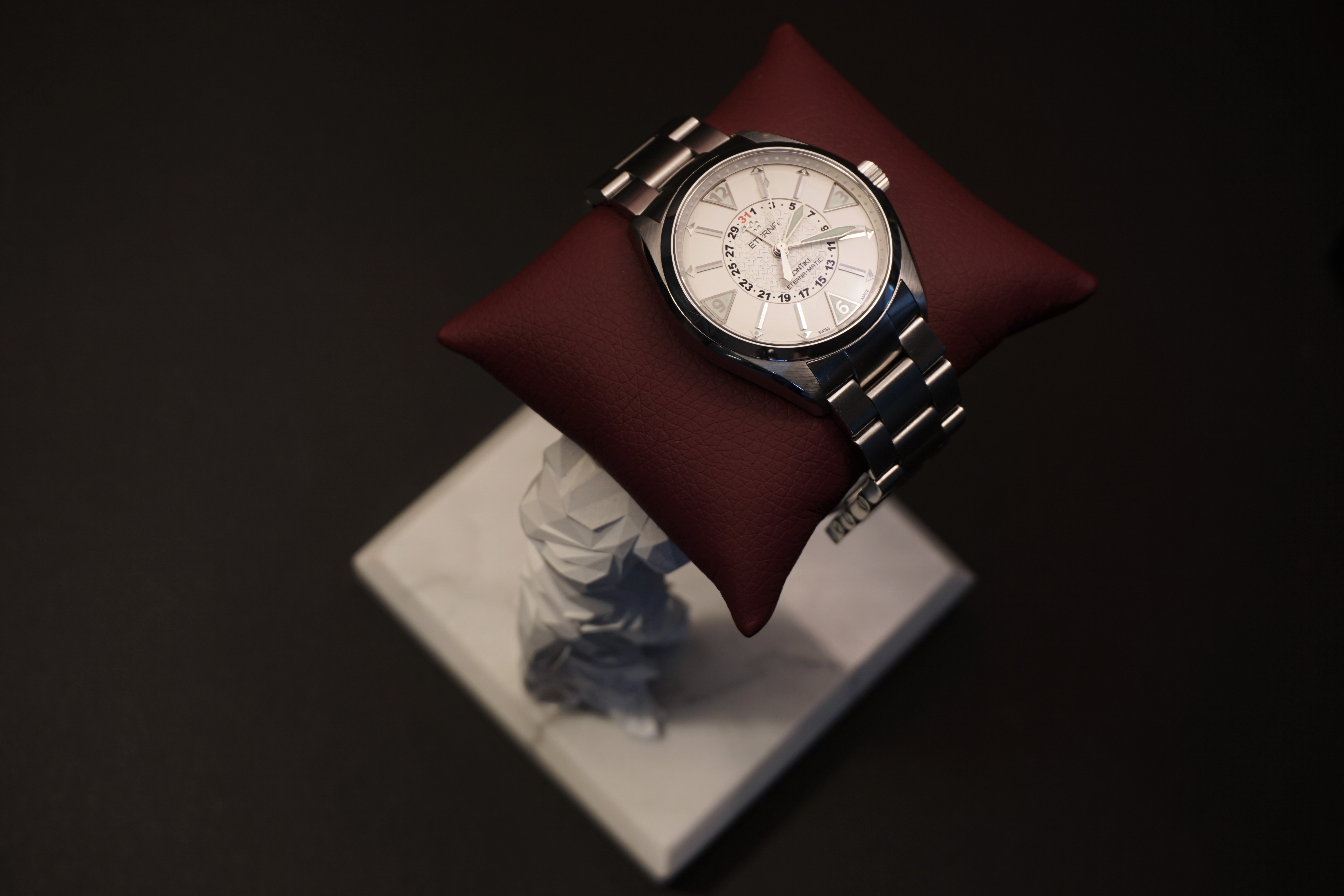 Sculpture Watch Stand