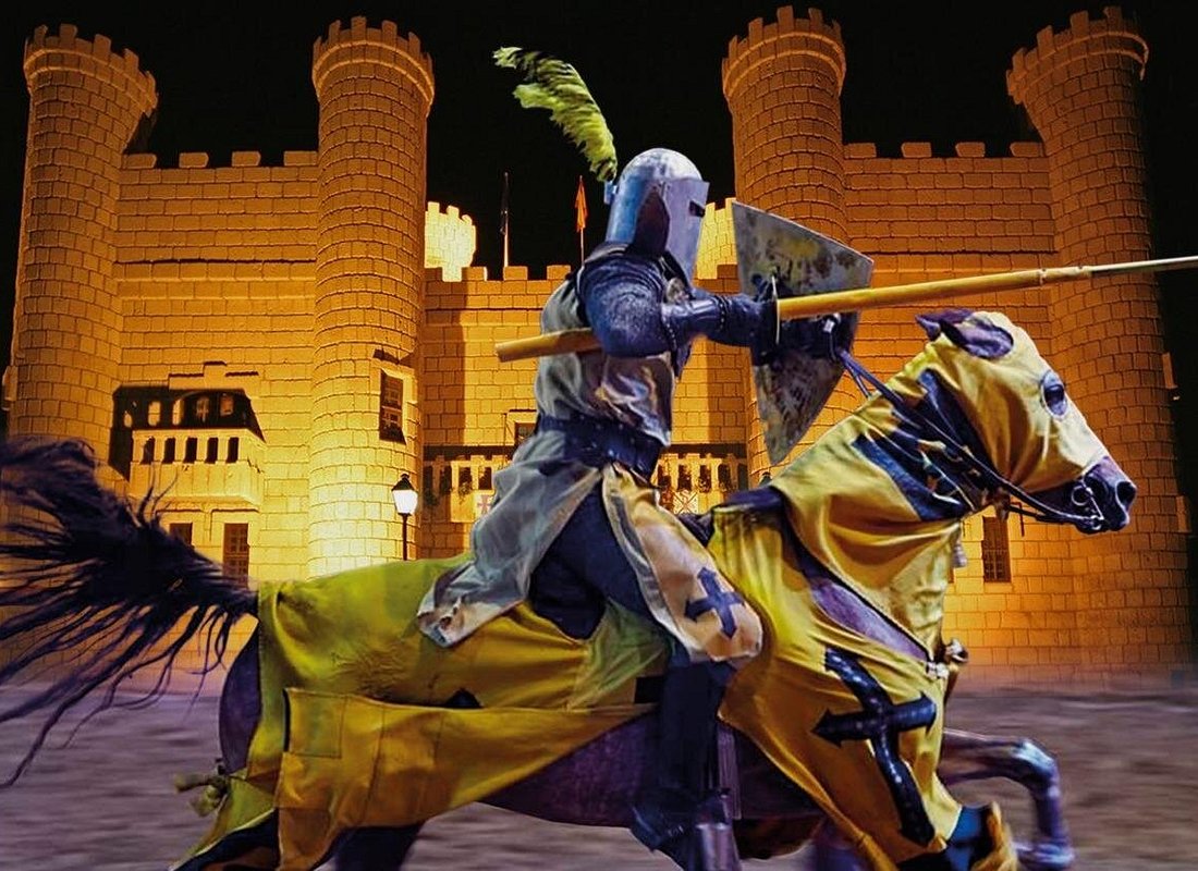 Espectáculo Medieval en el Castillo de San Miguel con Cena 