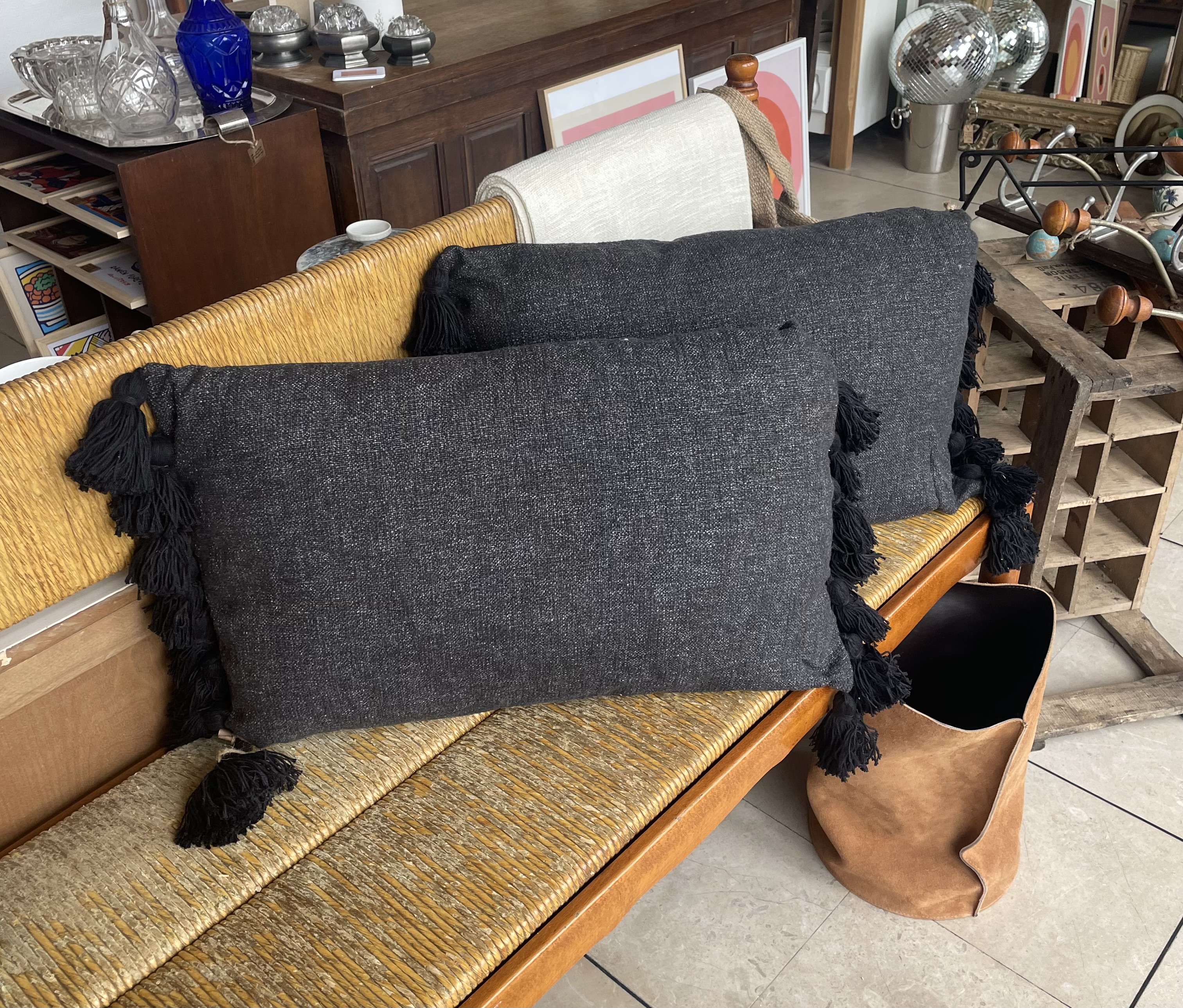 Coussin floches noir 