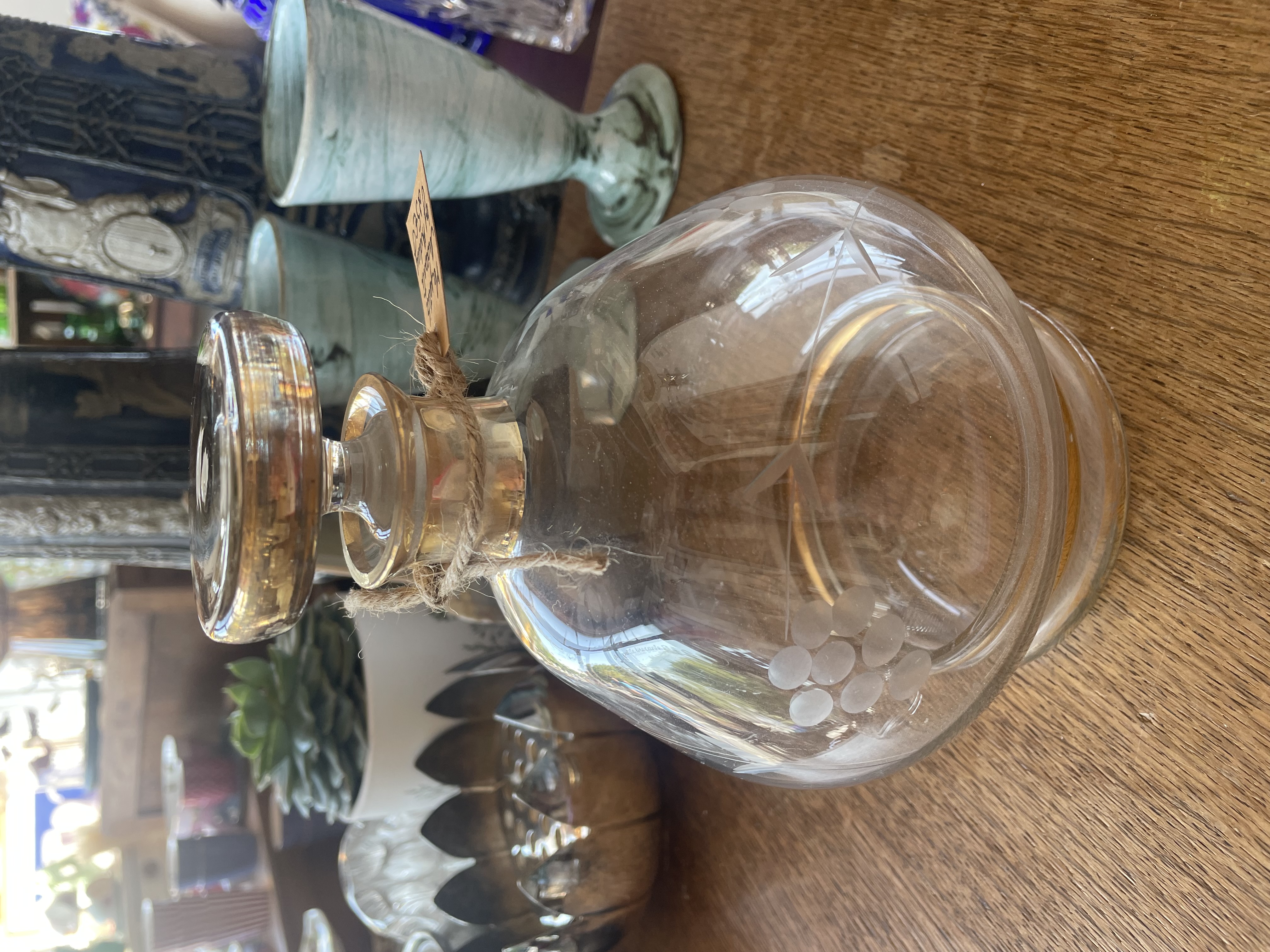 Petite carafe éléments dorés