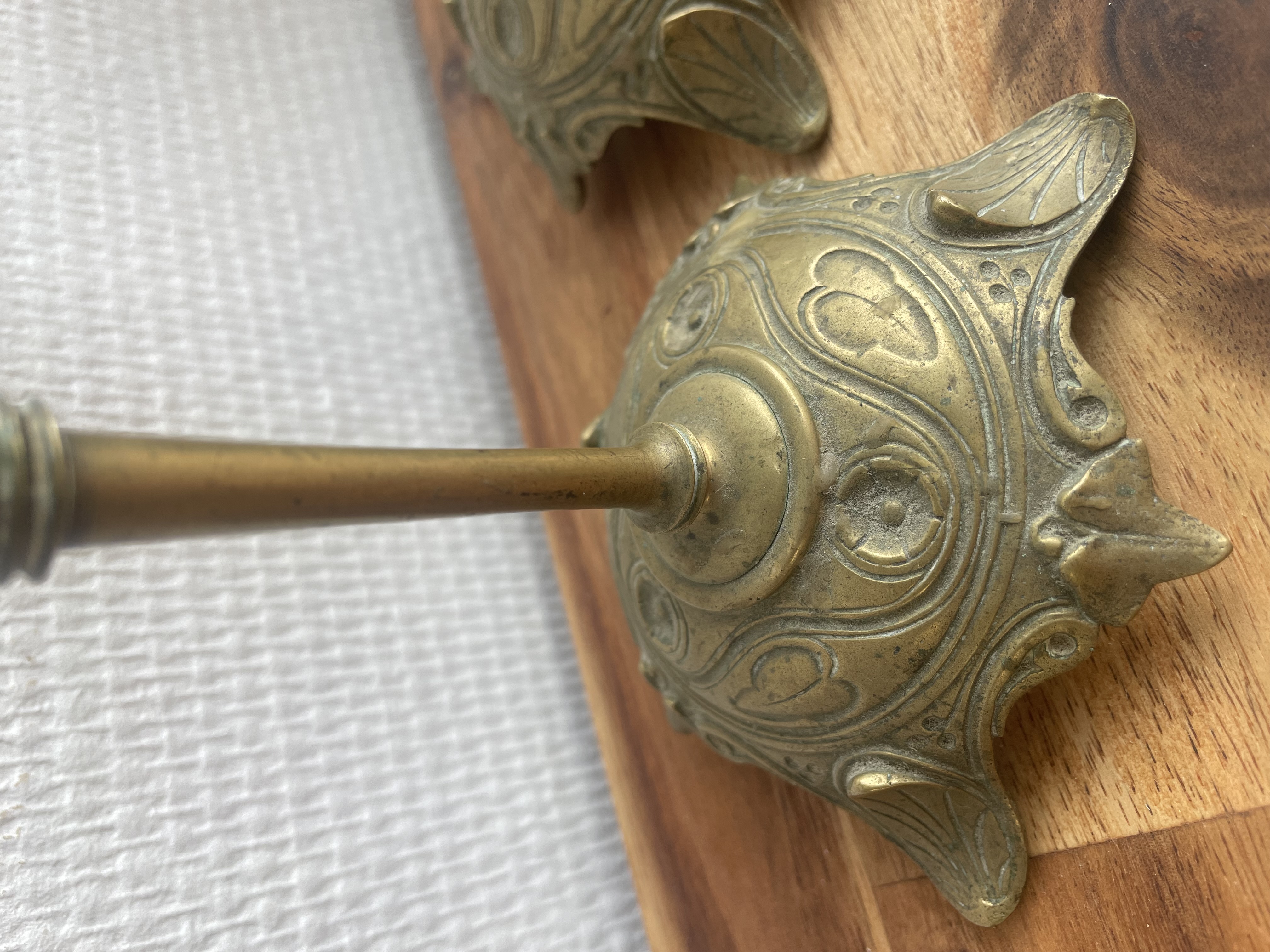 Bougeoirs bronze à têtes de lion