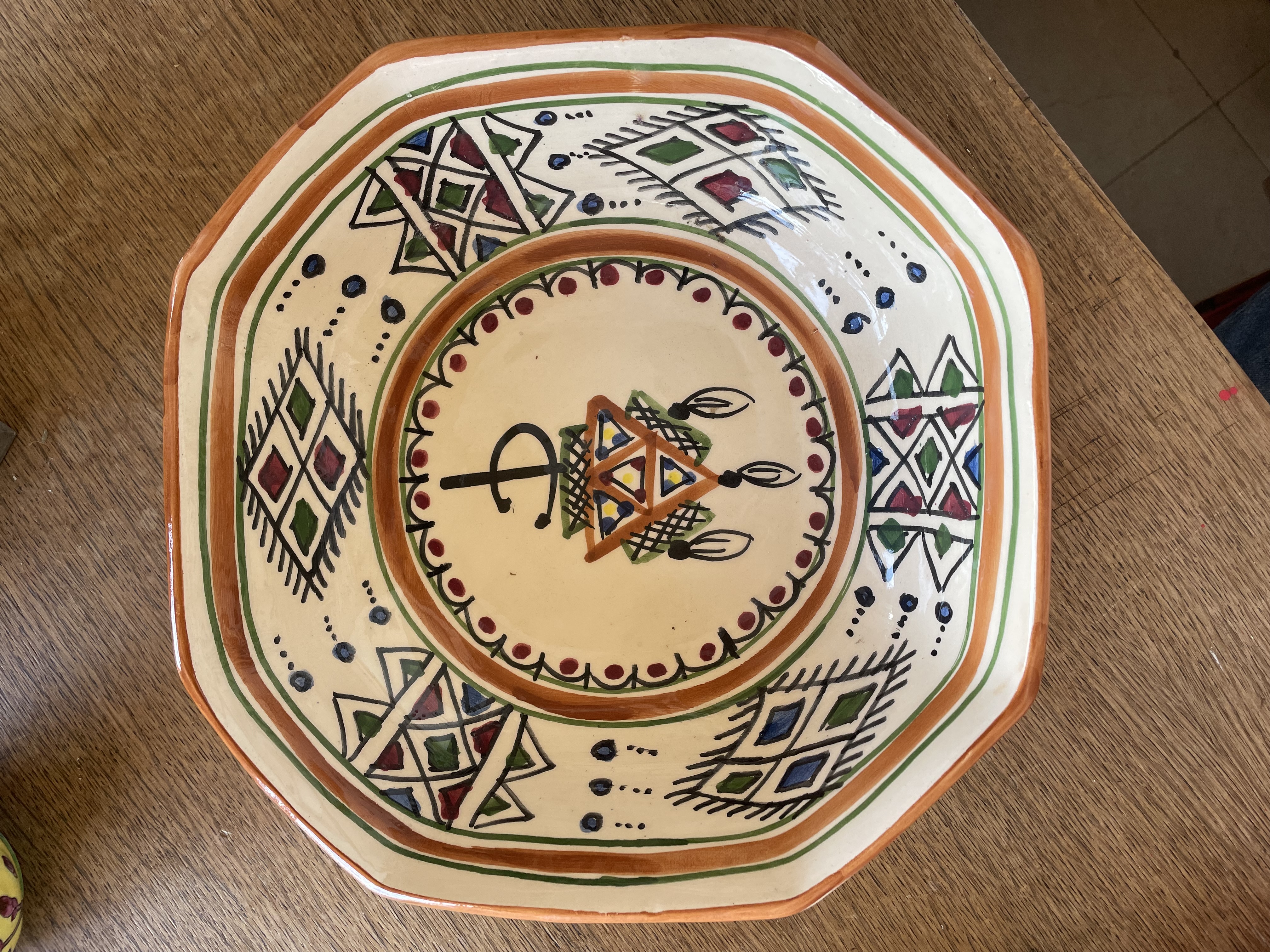 Plat marocain hexagonal
