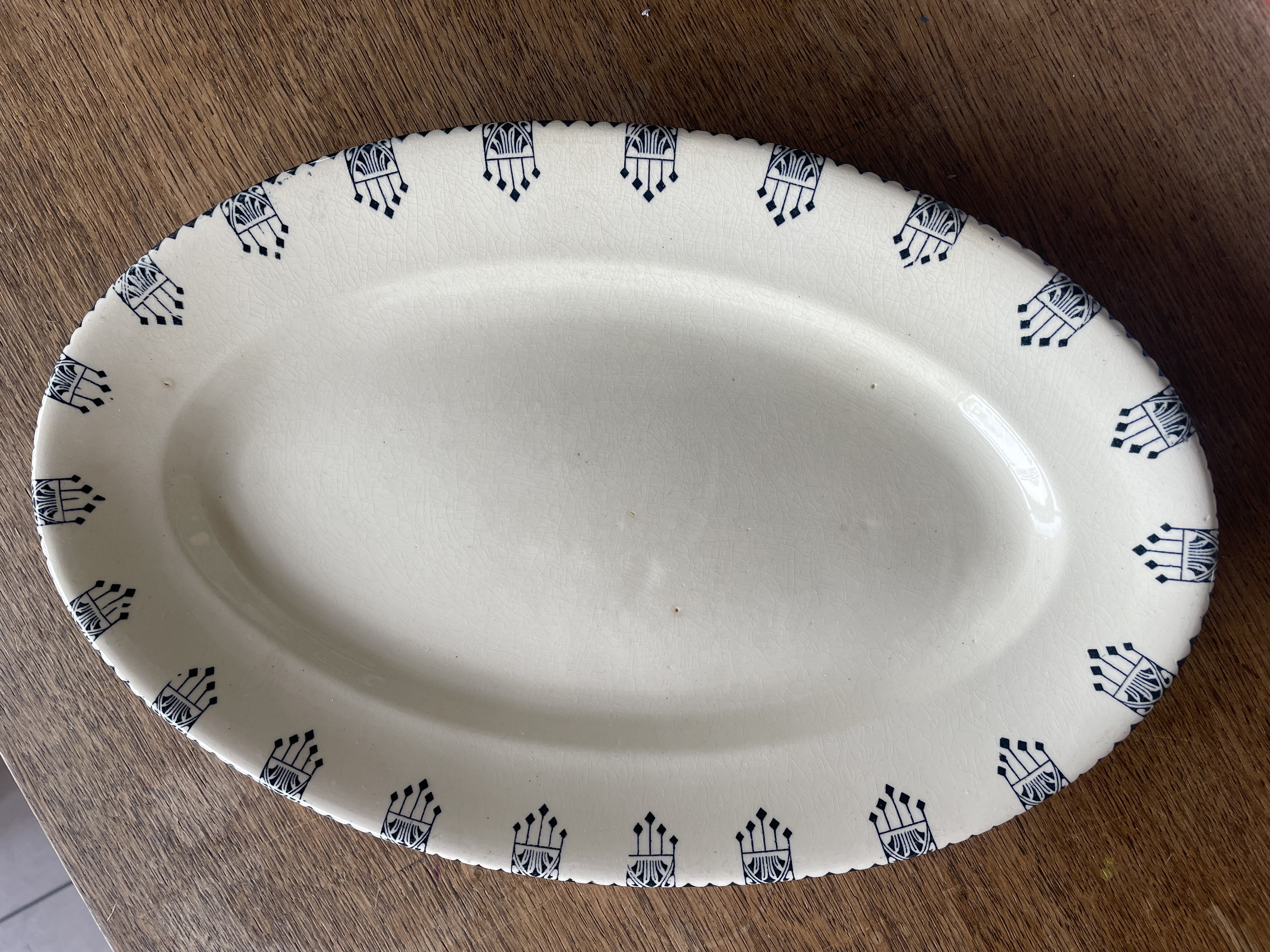 Plat ovale motifs bleus 