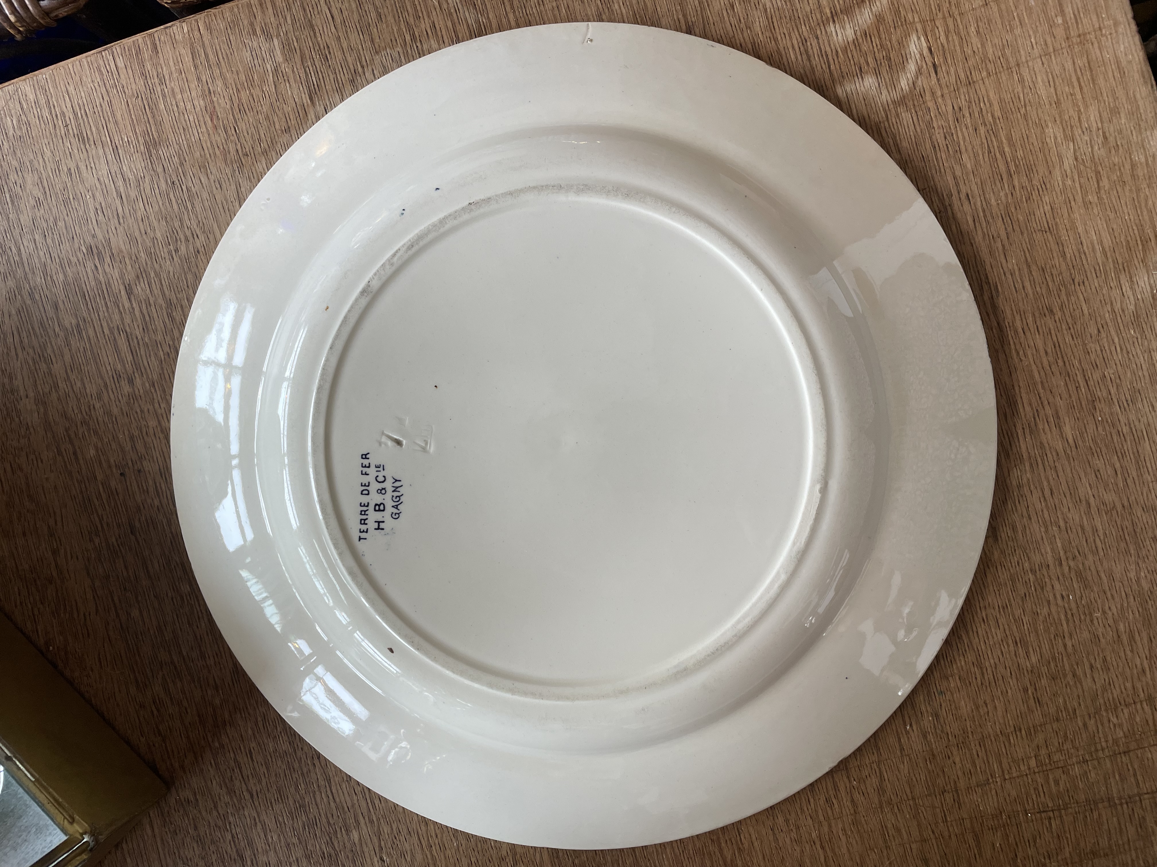 Plat motifs bleus marine