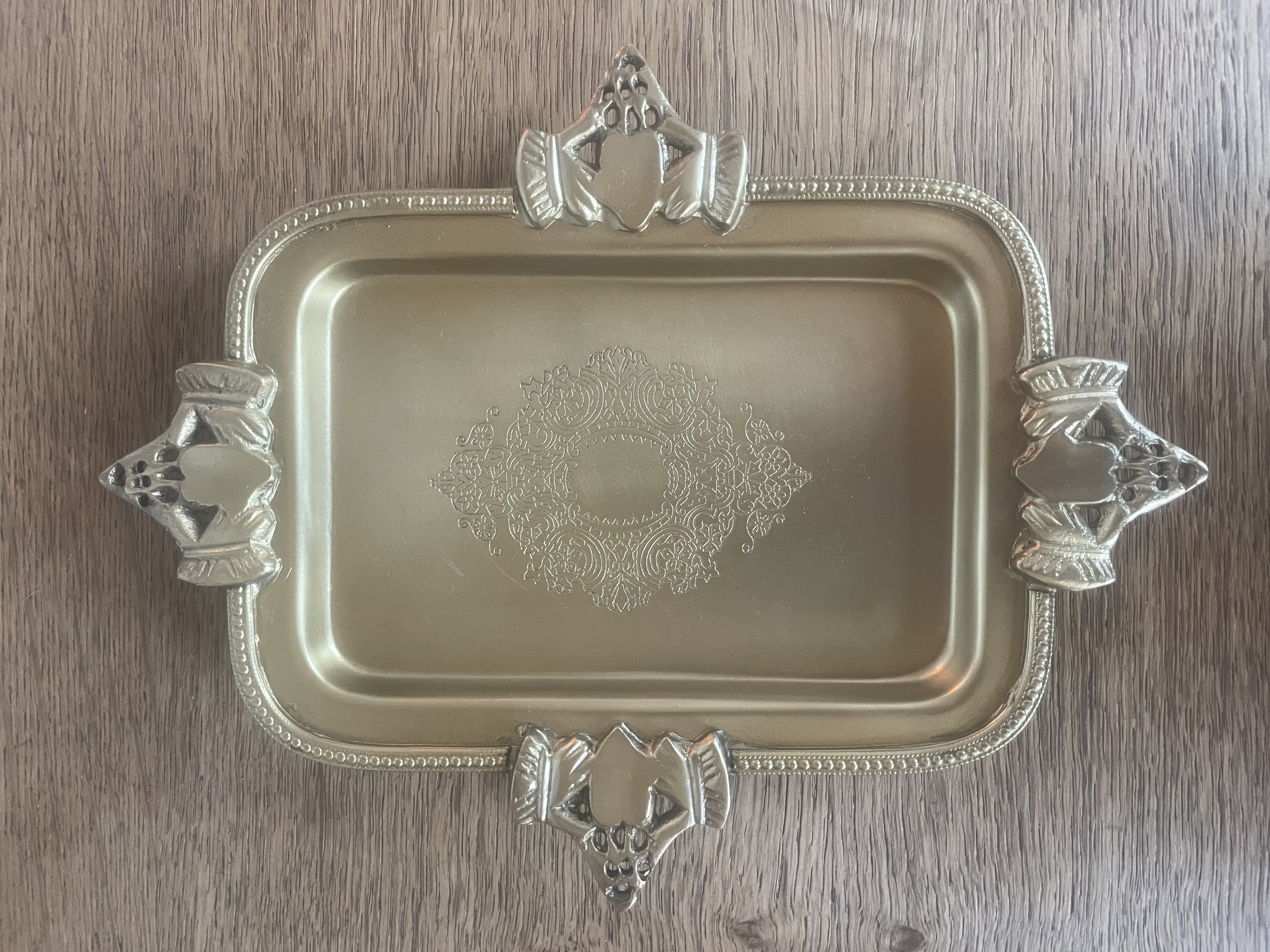 Vide poche Ex-voto en métal doré