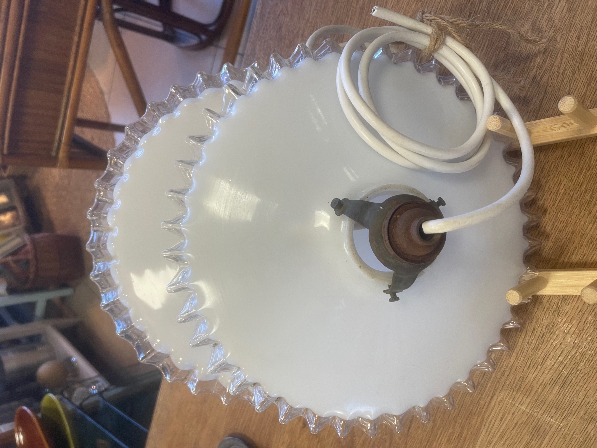 Opaline ondulée blanche
