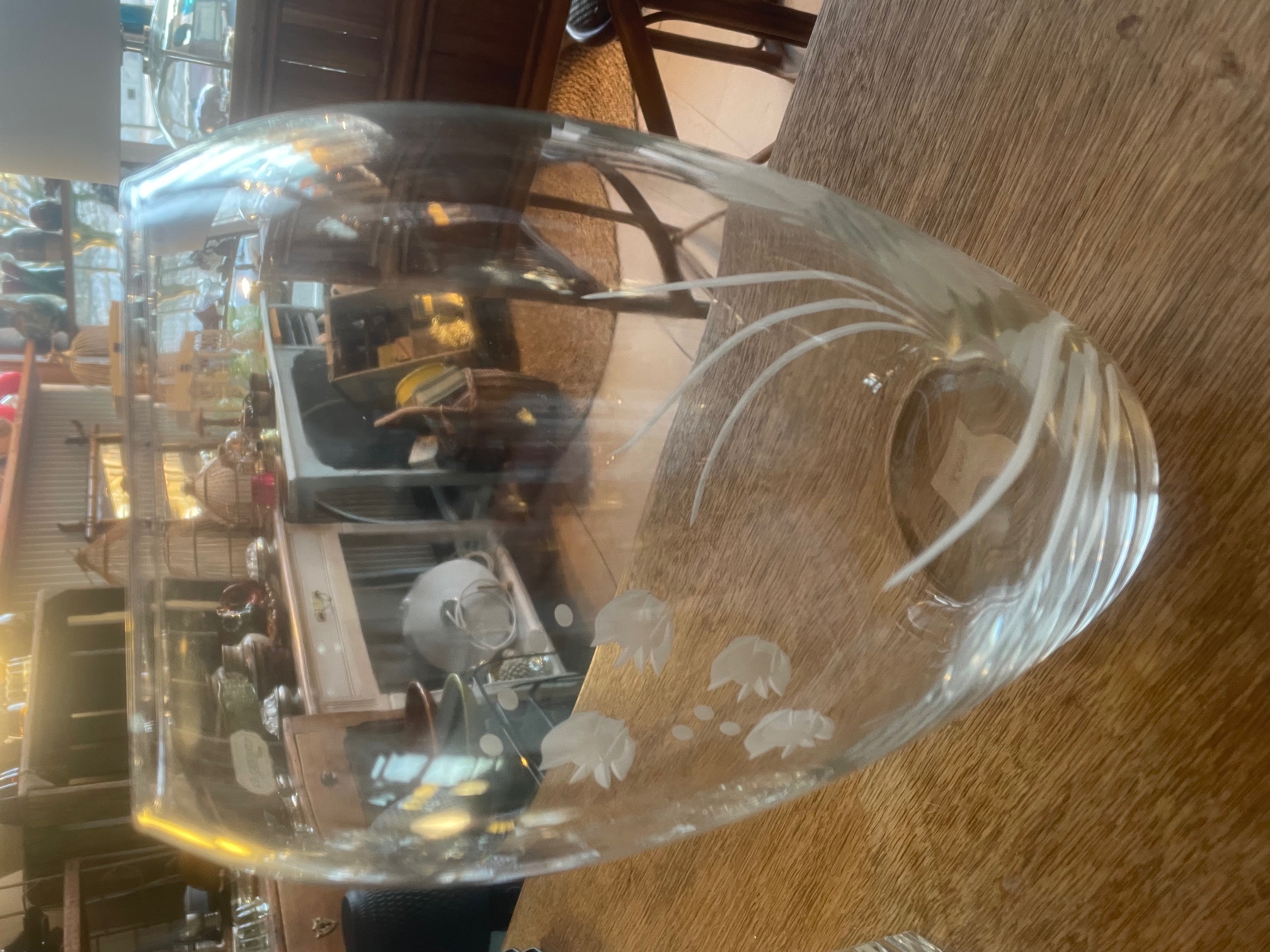 Vase ovoïde gravé