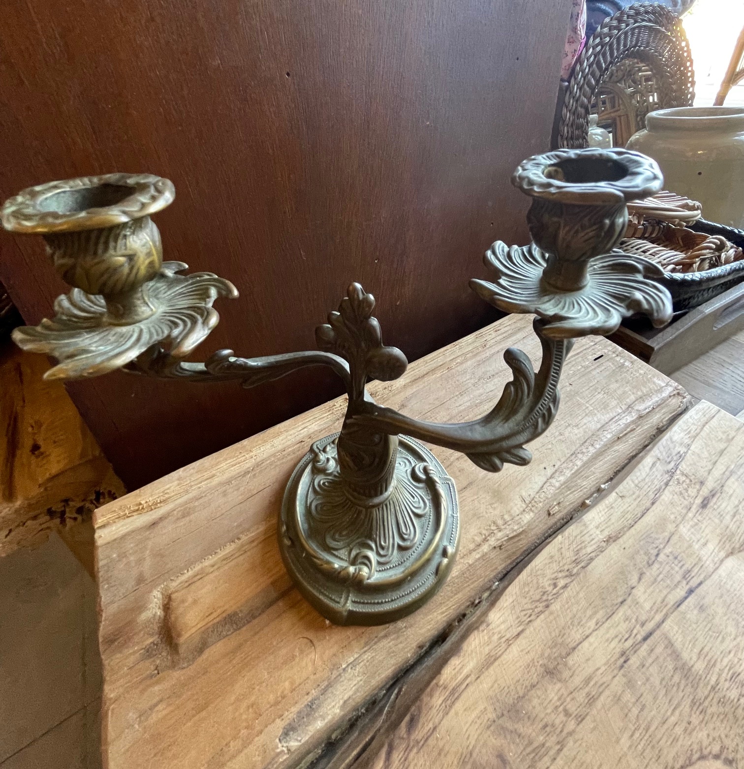 Paire de bougeoirs en bronze