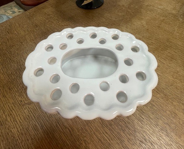 Pique fleurs céramique blanche