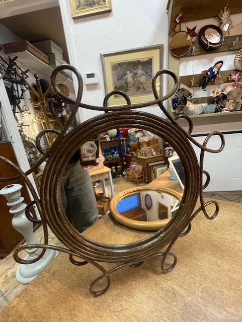 Miroir rond rotin foncé volutes