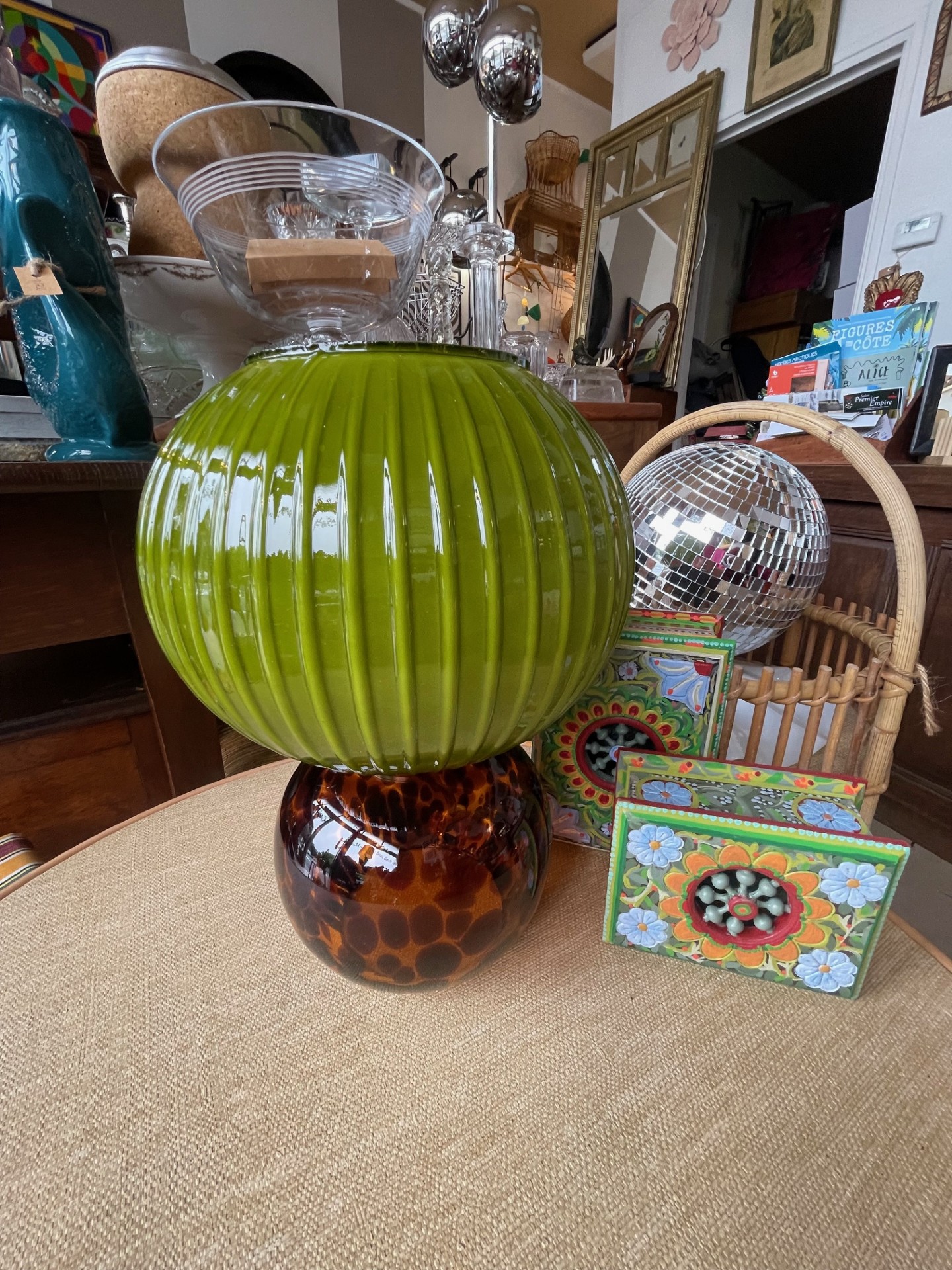 Lampe en verre Adonis verte et léopard