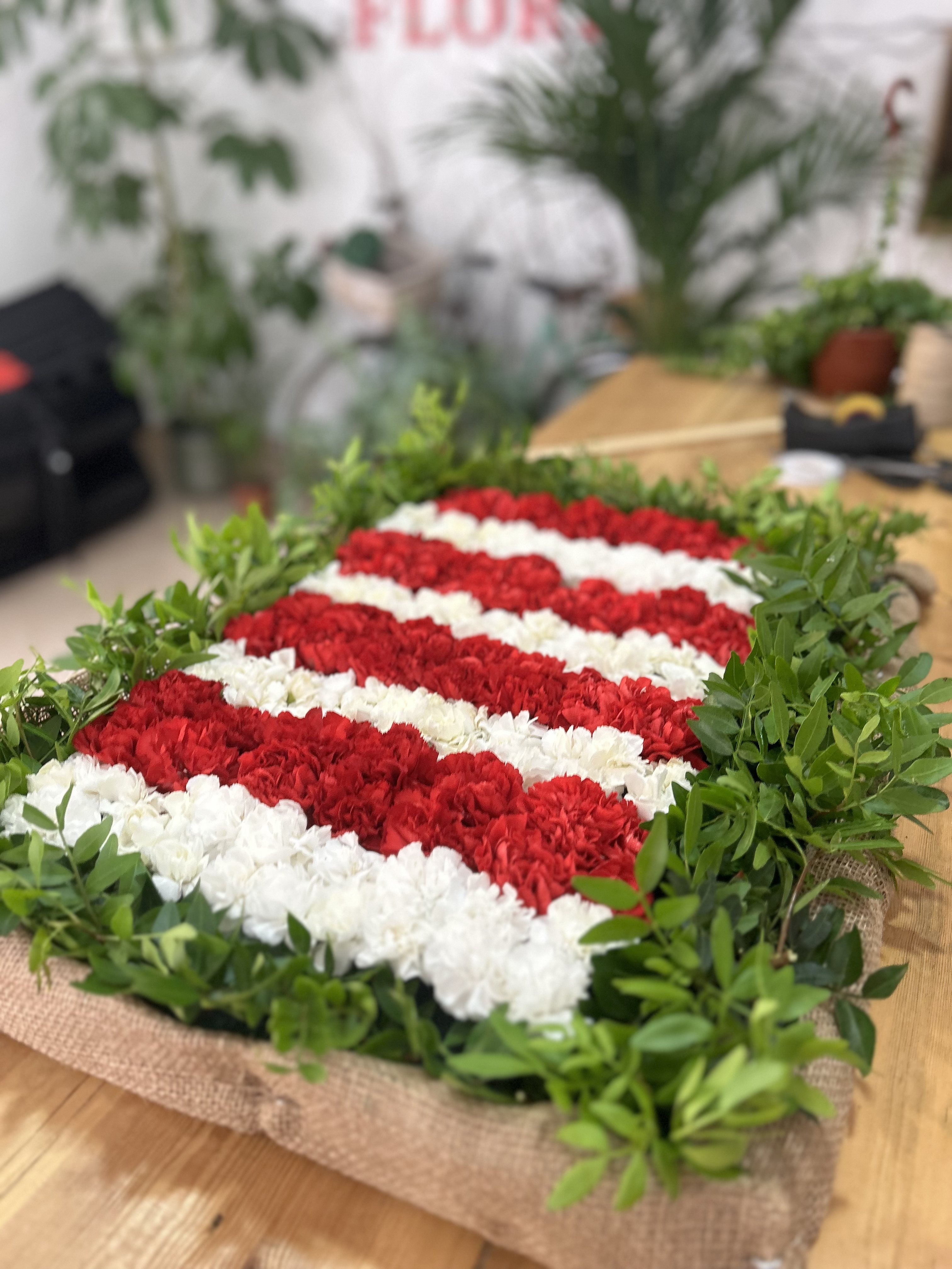 Cojín Funerario (bandera de colores)