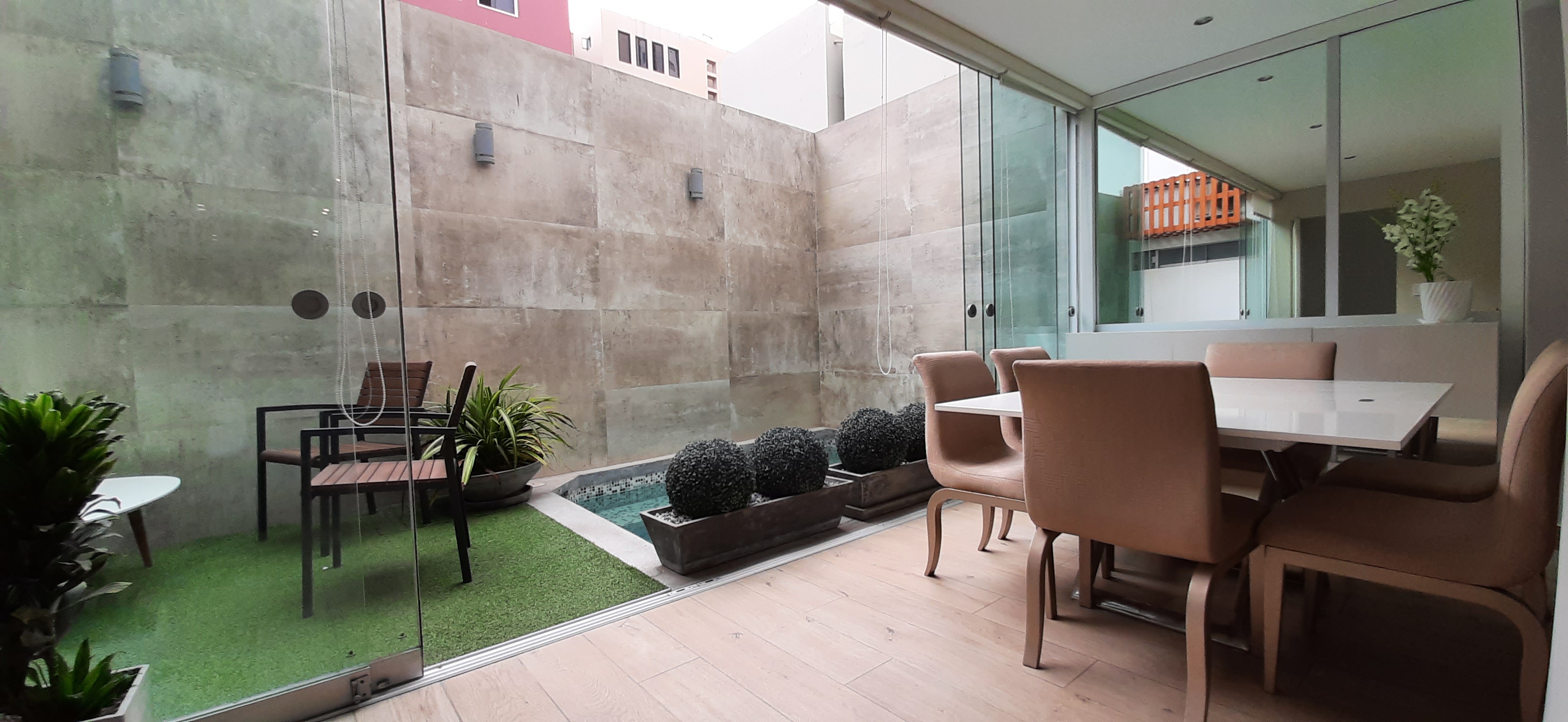 Se Vende Departamento de lujo Espaldas Malecón Paul Harris Barranco Acabados de primera