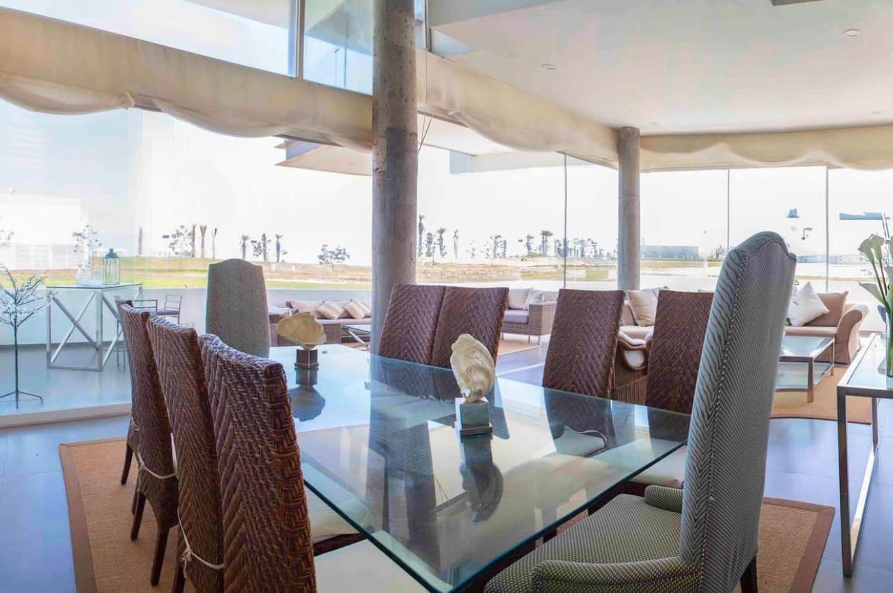 En venta Exclusiva Residencia en Condominio de Playa La Jolla - Asia.