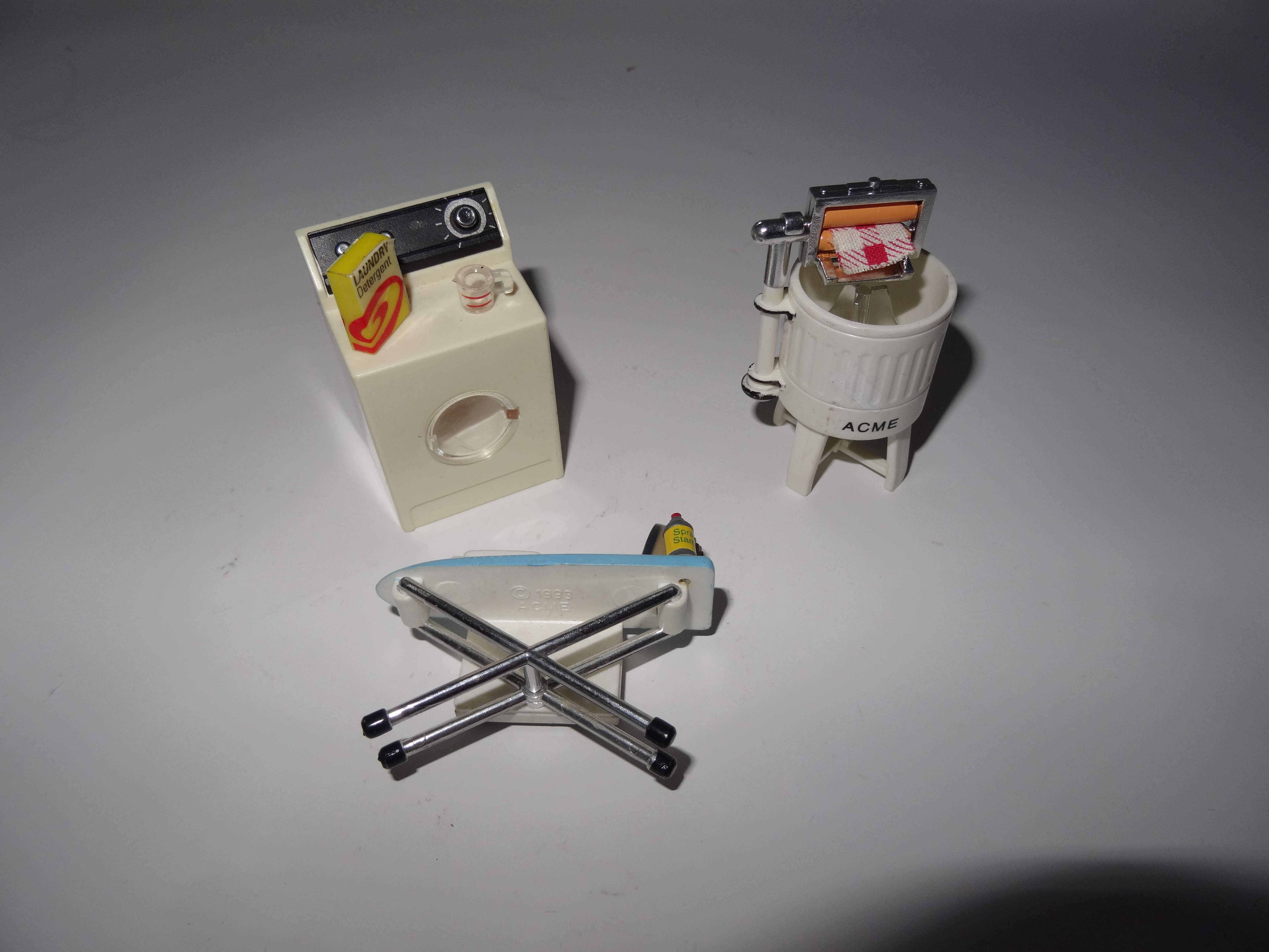 Half scale laundry room set