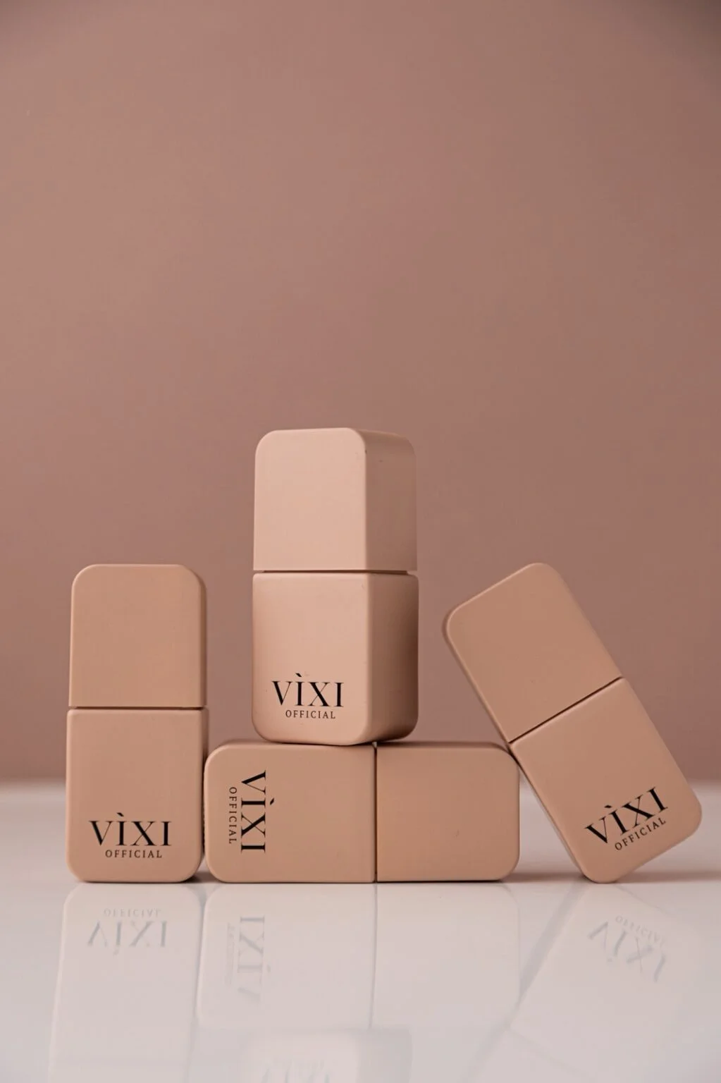 MAKE ME UP vienfazis įtrinimo ir modeliavimo gelis 13ml