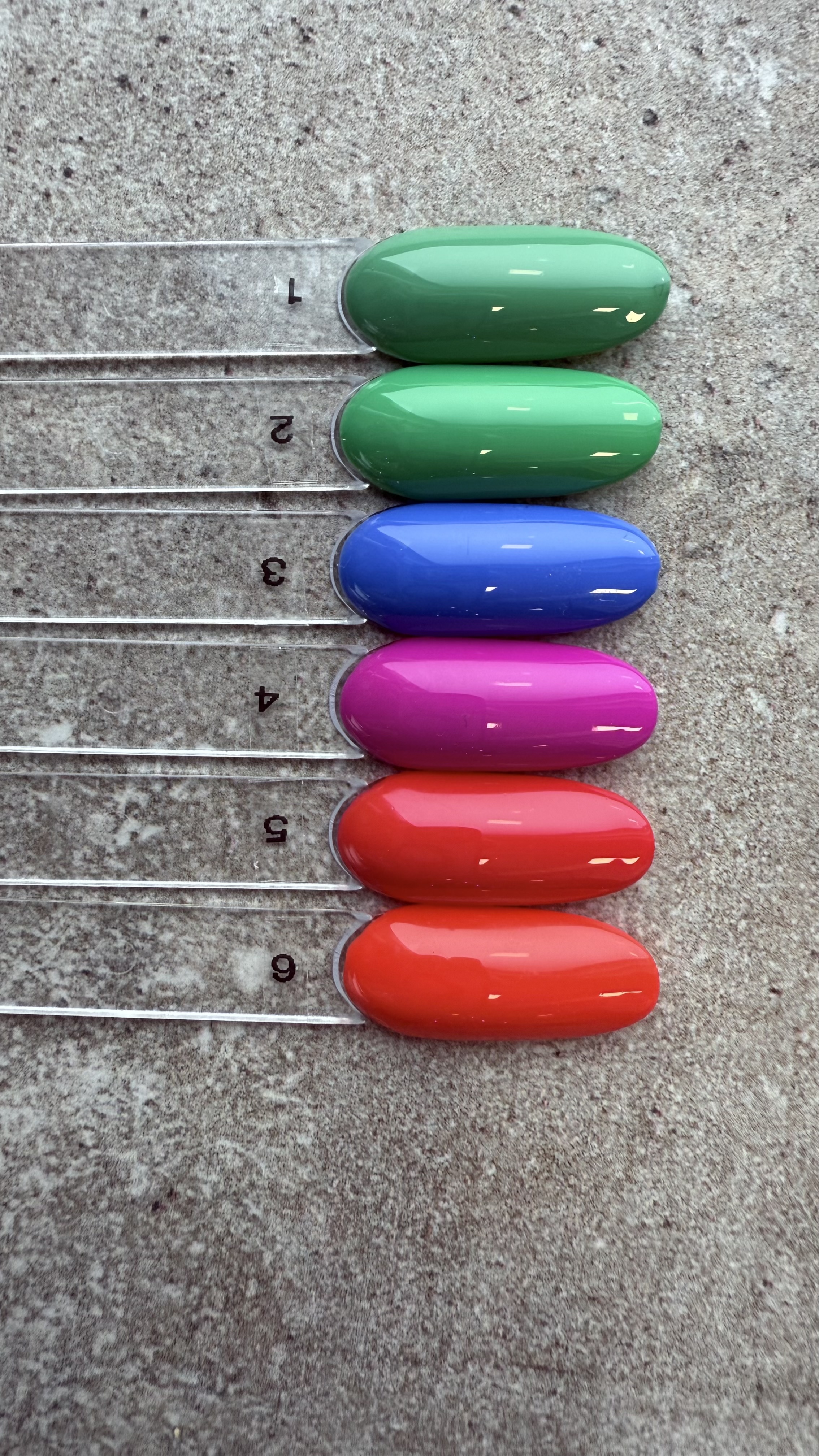 Gelinis lakas No. 1 [ tik ne žalią ]