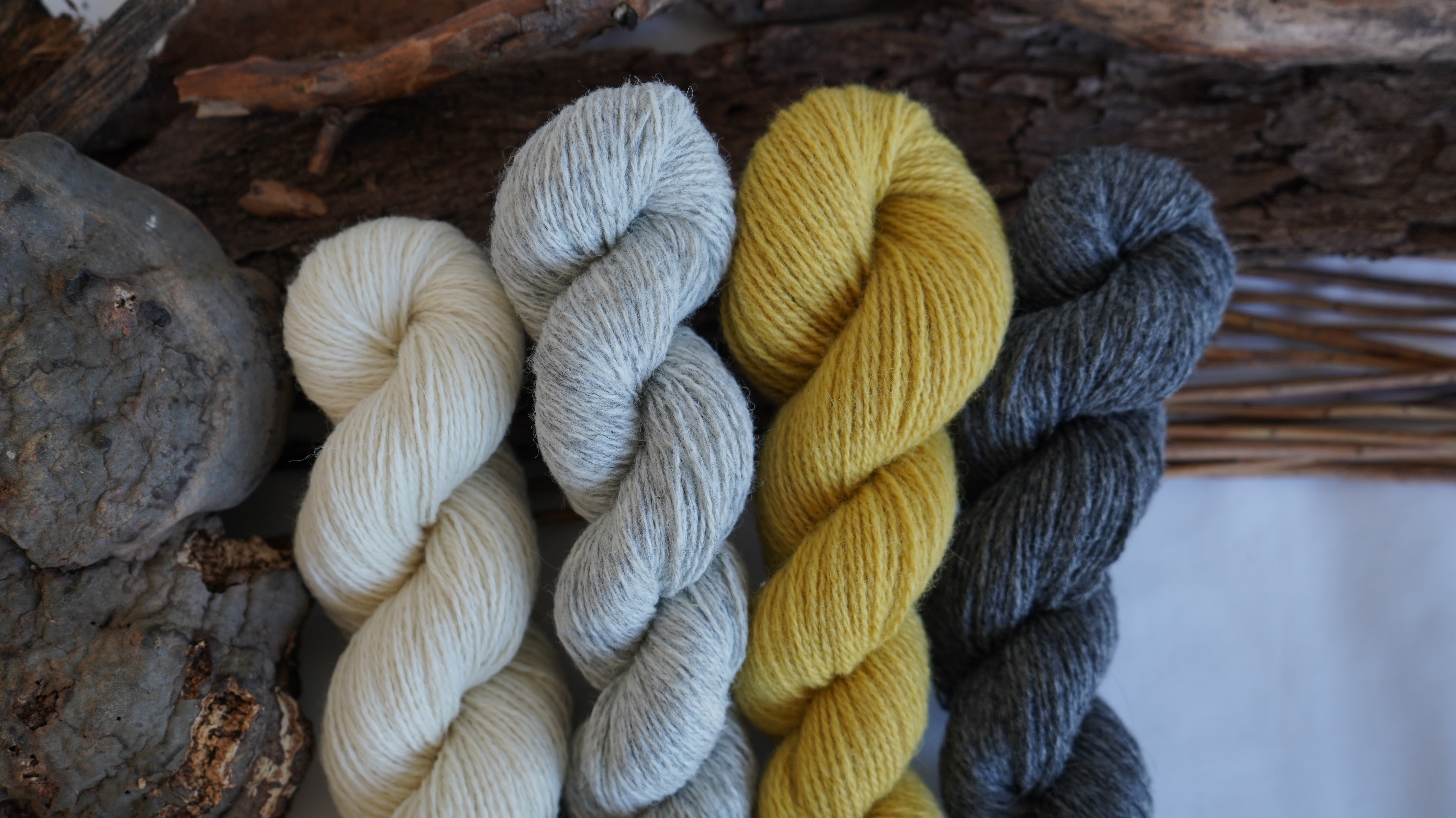Natural wool yarn pack "Chamomile Field", 200 g