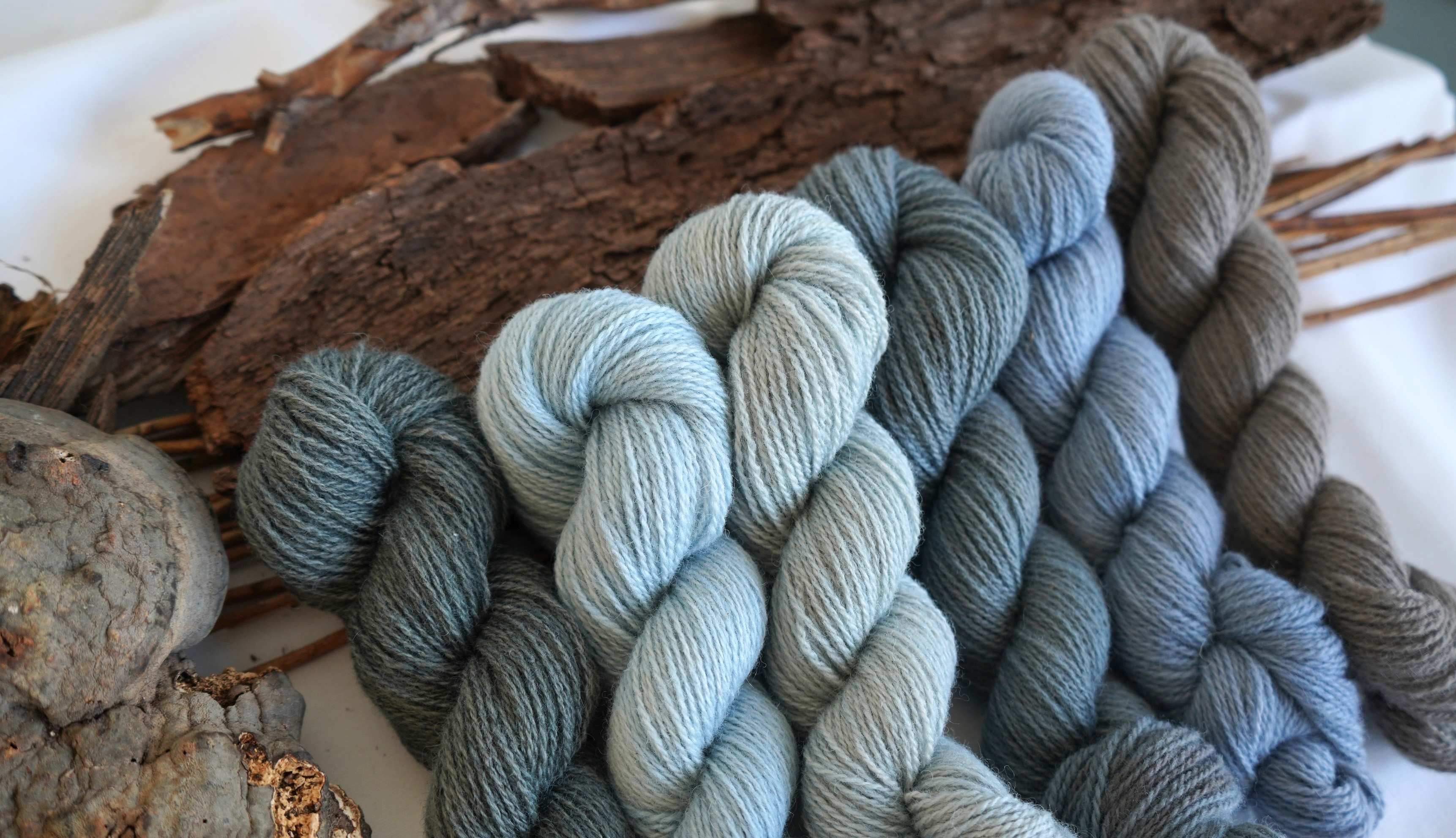 Woad dyed wool yarn pack "Morning blue", 300 g