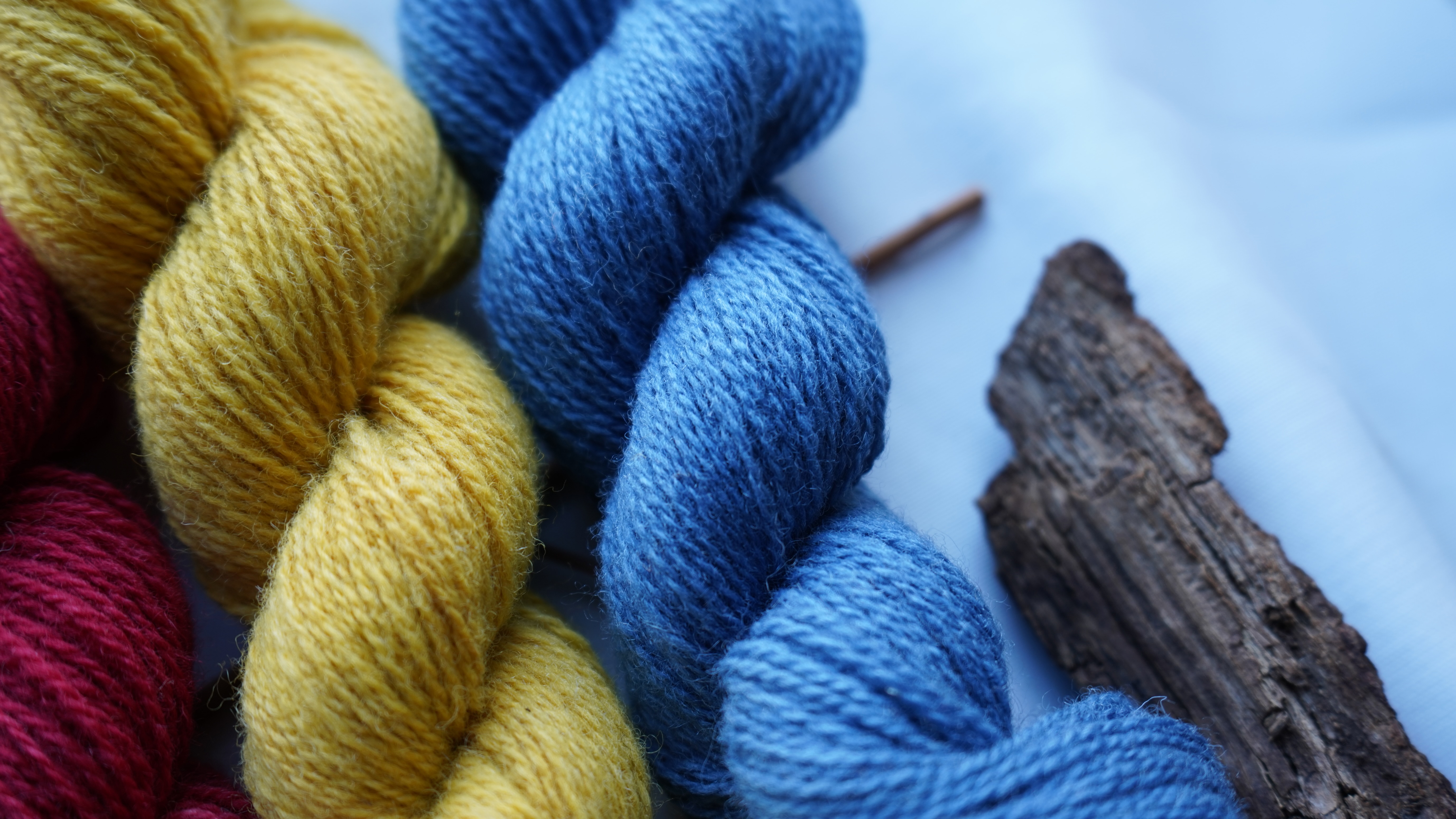 Naturally dyed wool yarn set "Bloom". 250 g