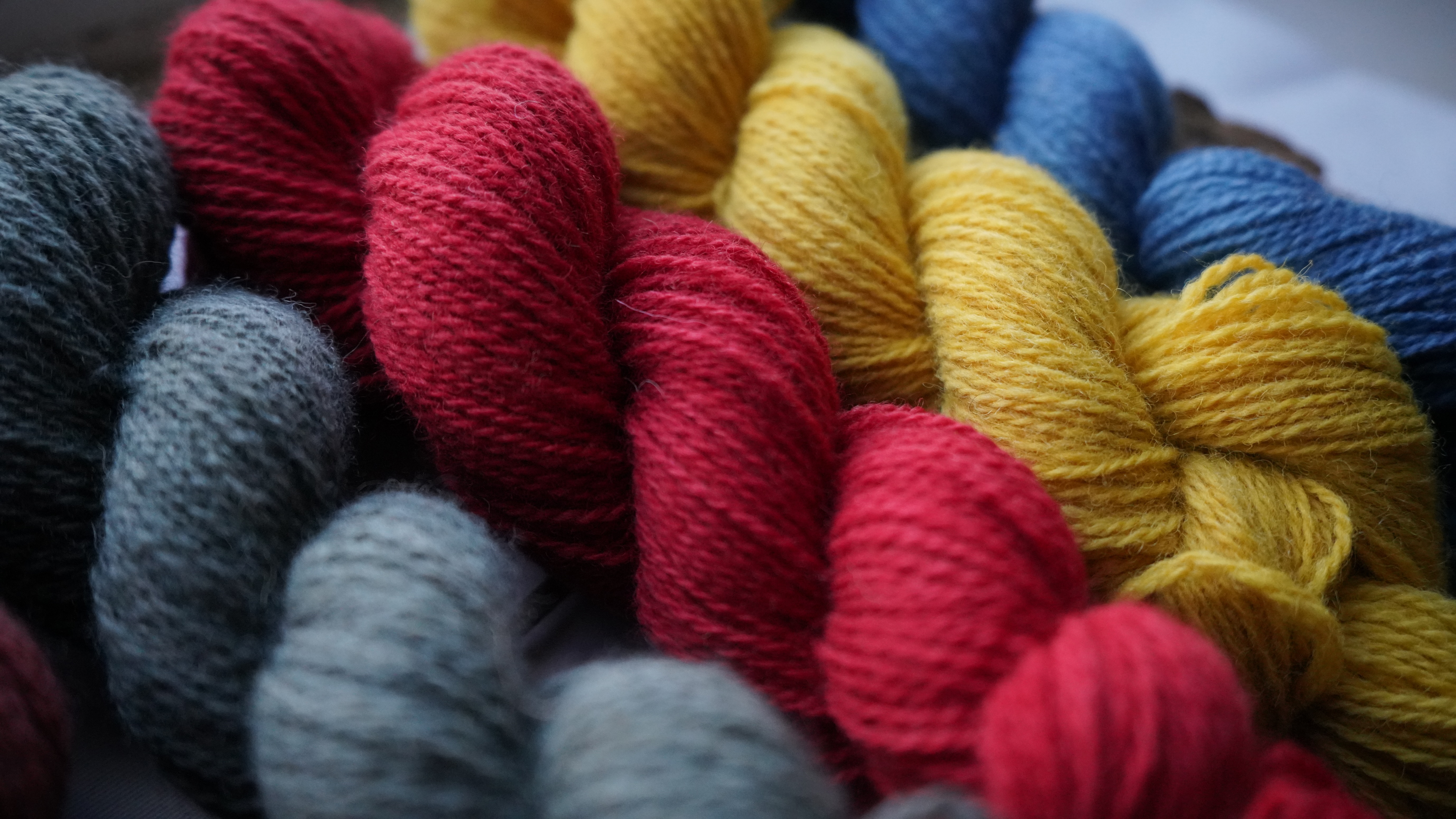 Naturally dyed wool yarn set "Bloom". 250 g