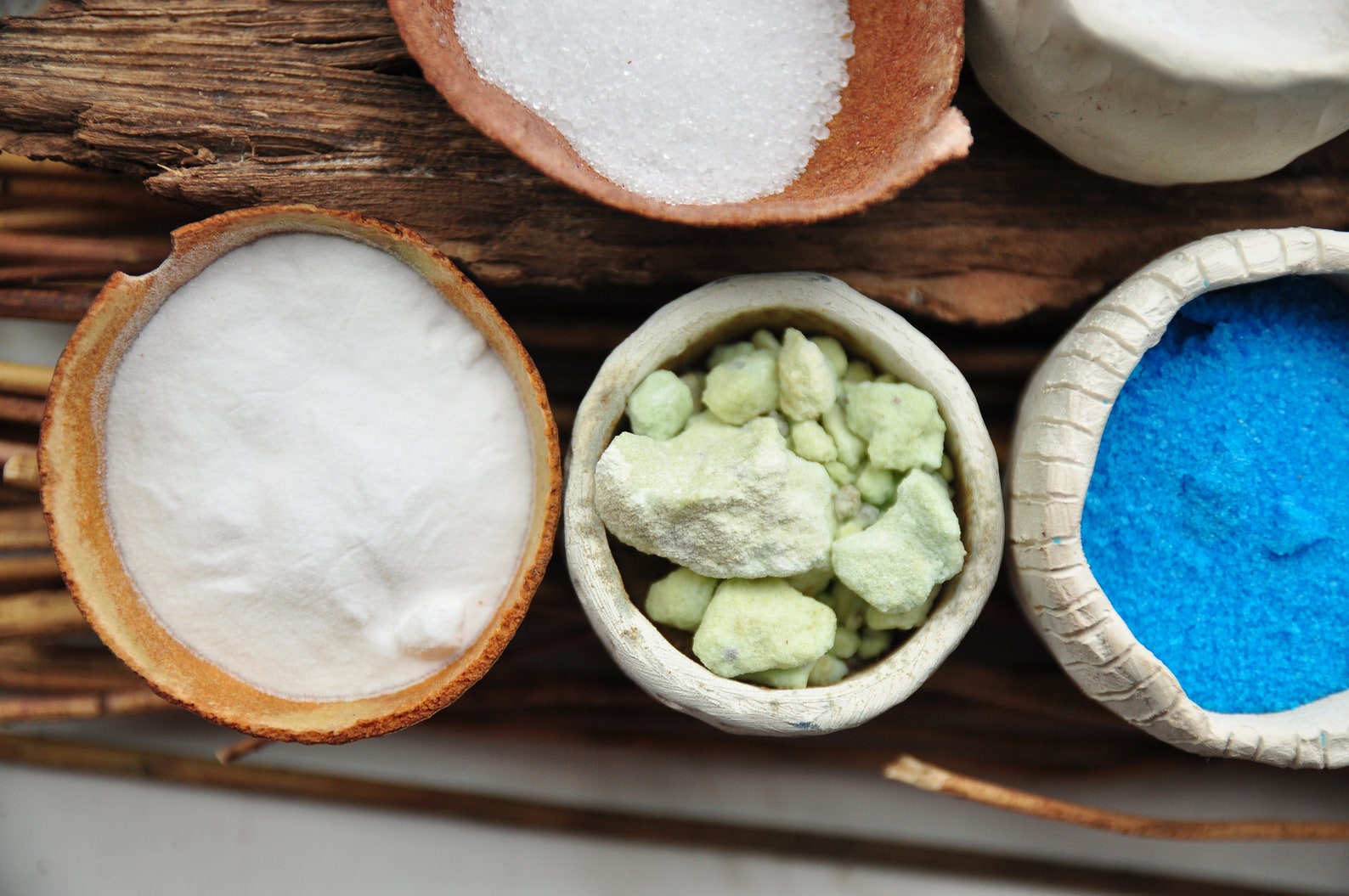 Set Of Mordants and Assistants for Natural Dyeing