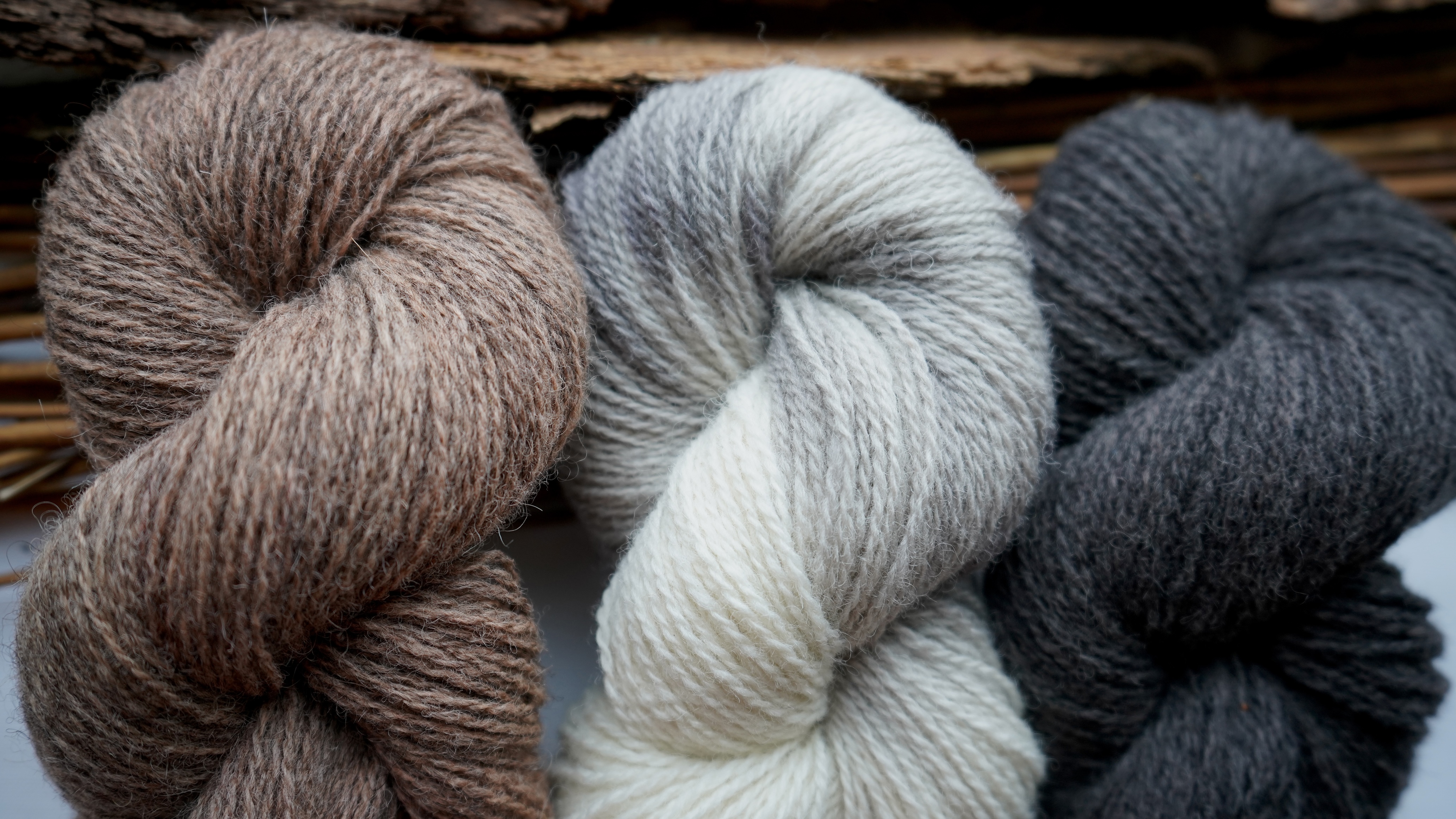 Botanically dyed wool yarn pack "Lavender fog", 150 g