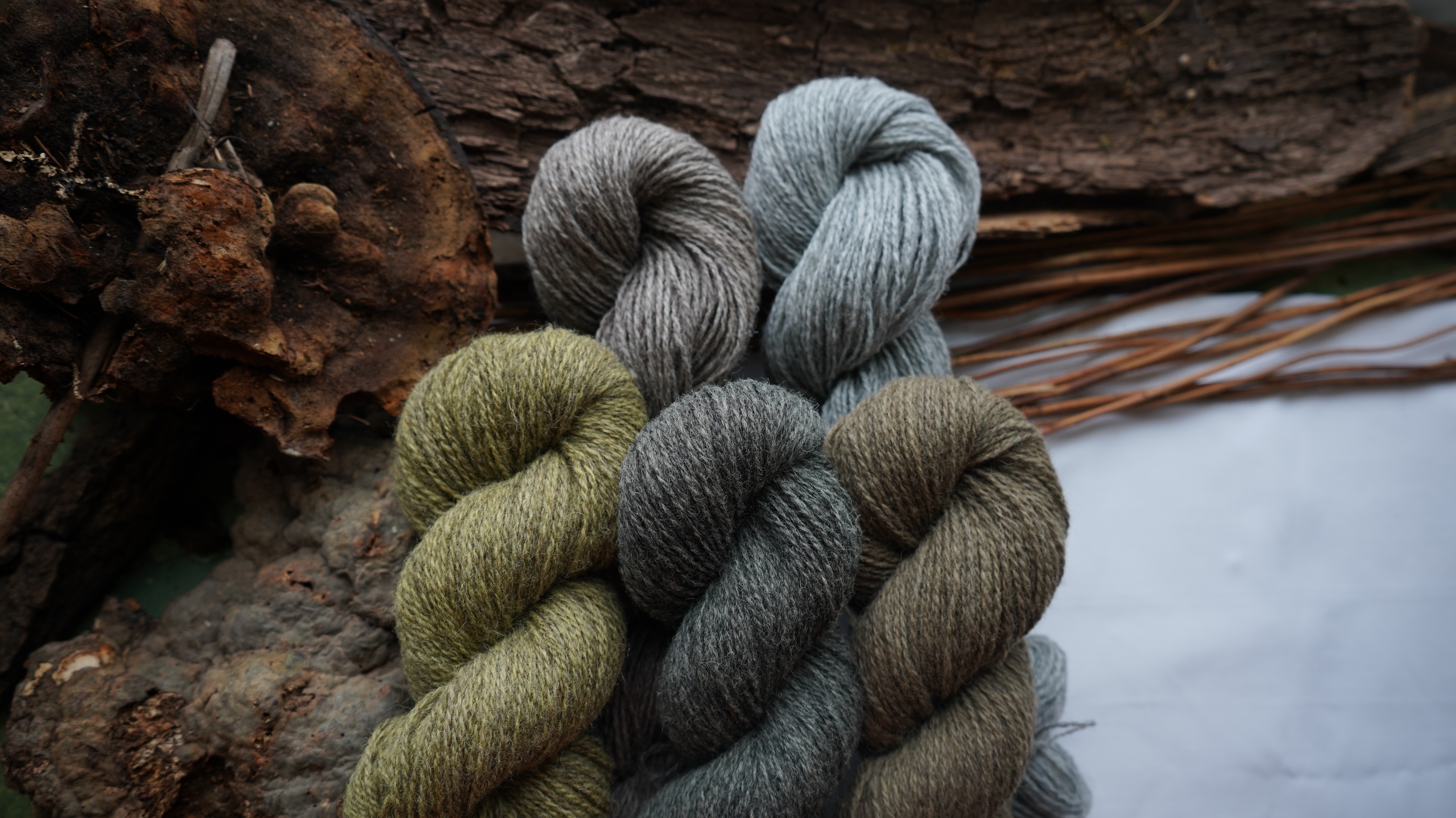 Naturally dyed wool yarn set "Foggy hill". 250 g