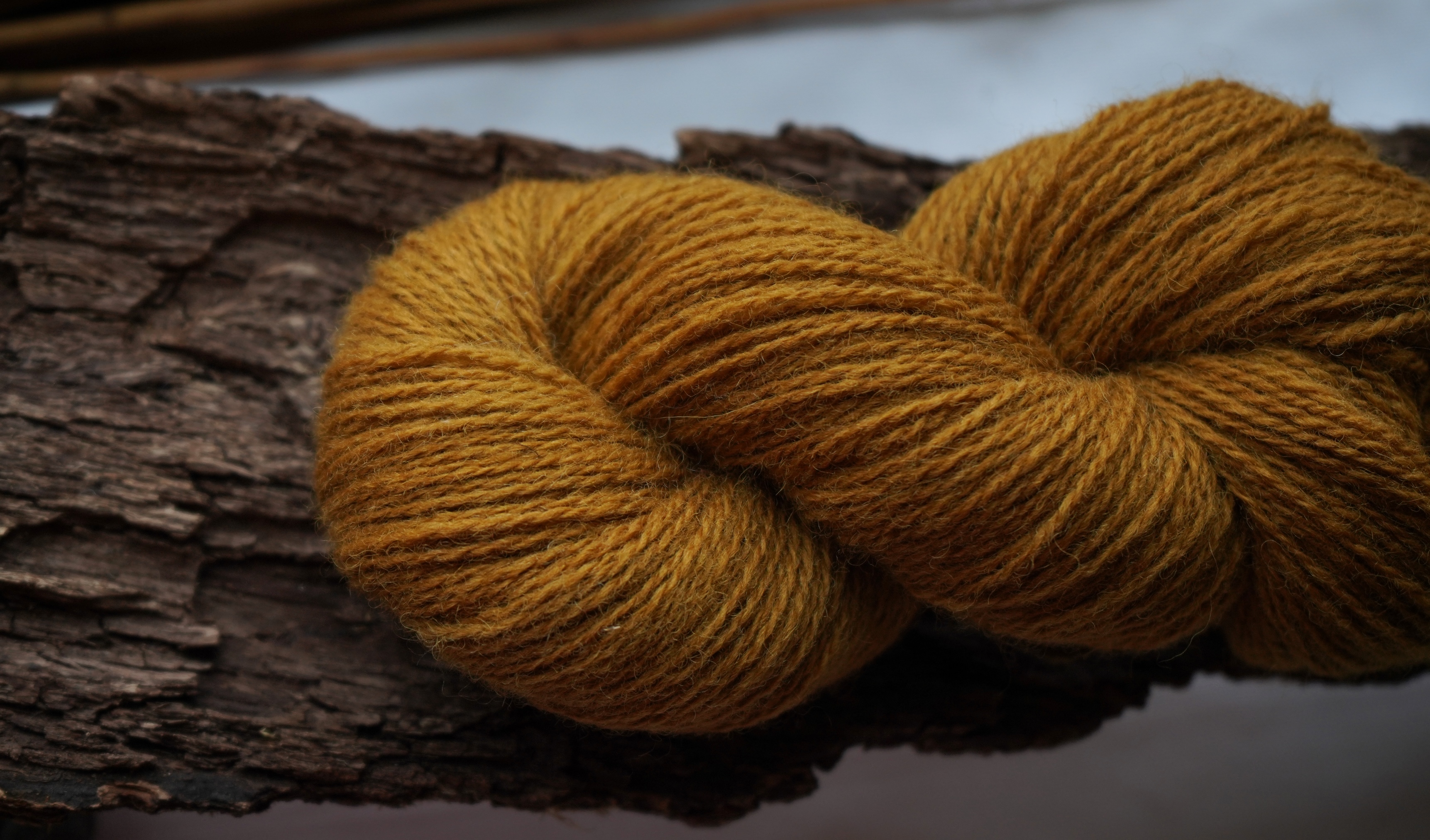 Plant dyed wool yarn "Gold flake", 50 g