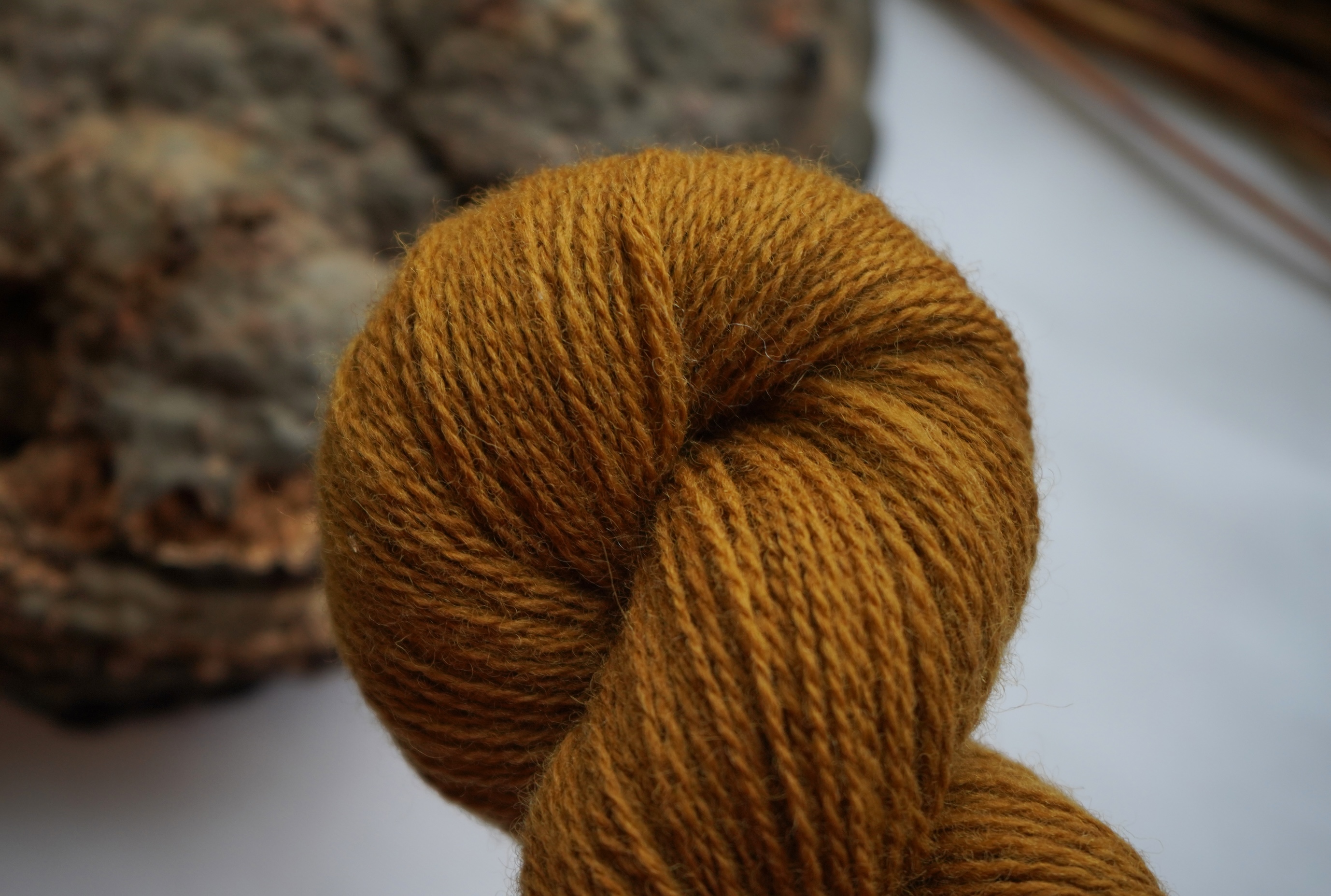Plant dyed wool yarn "Gold flake", 50 g