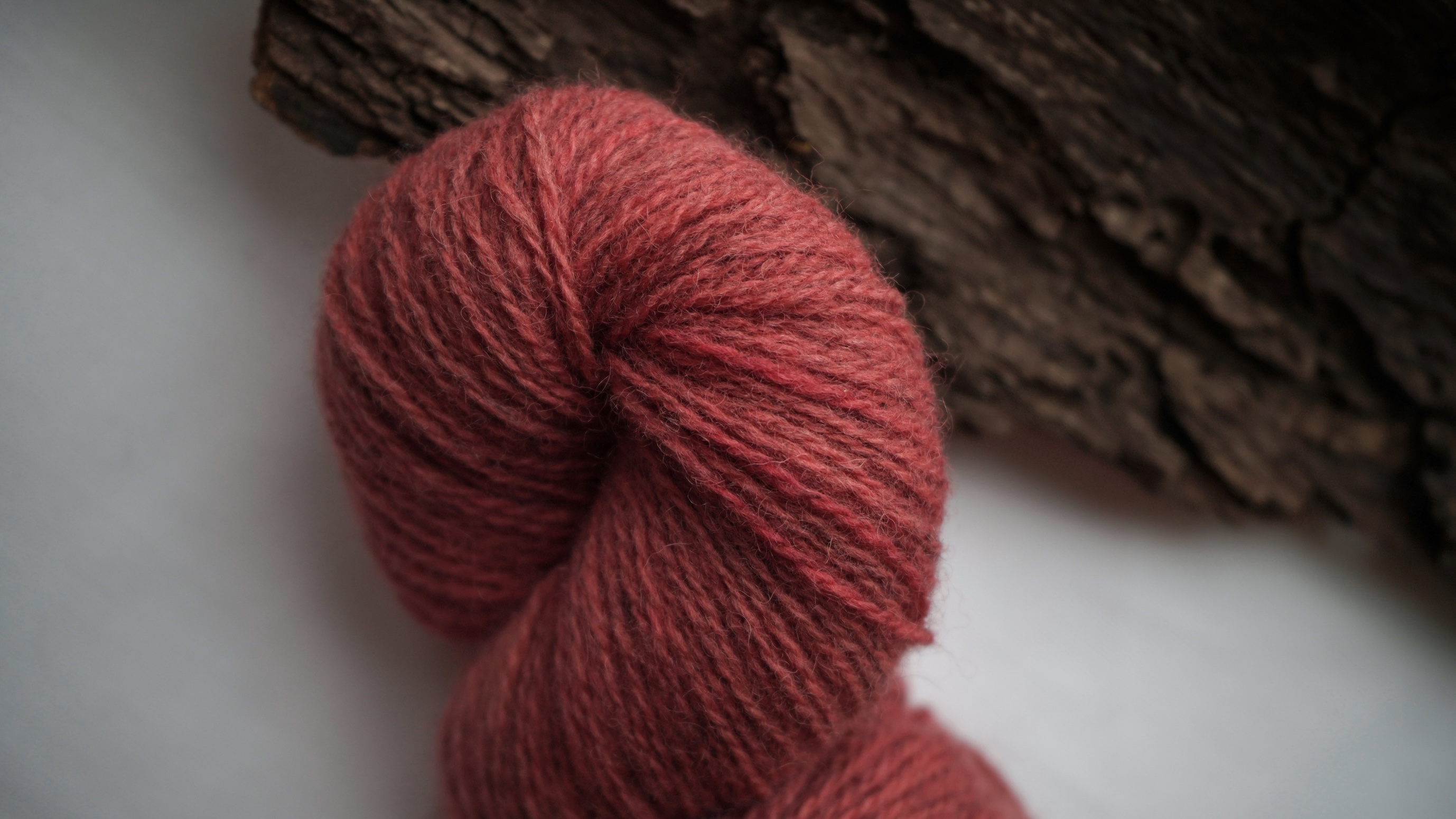 Botanically dyed wool yarn "Guava jam", 50 g