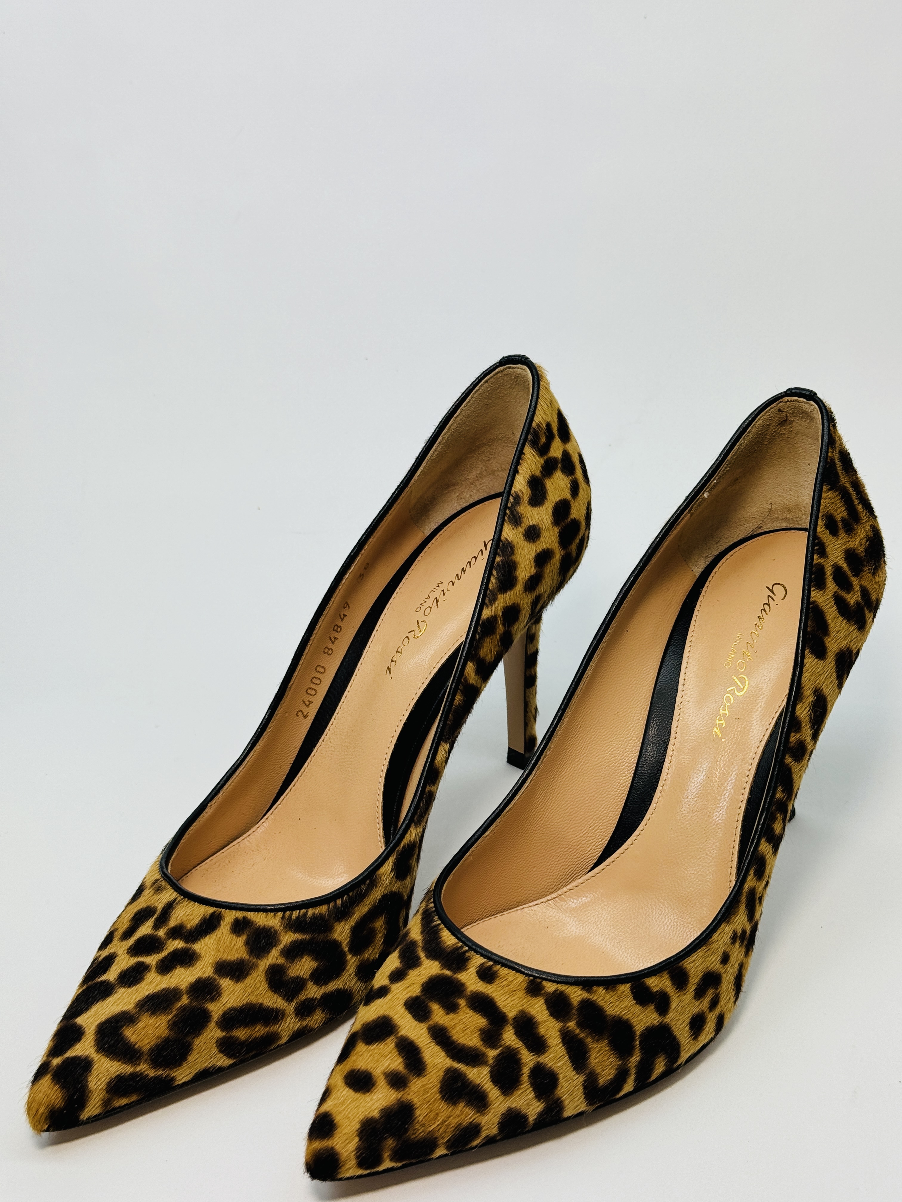 Escarpin effet leopard Gianvito Rossi