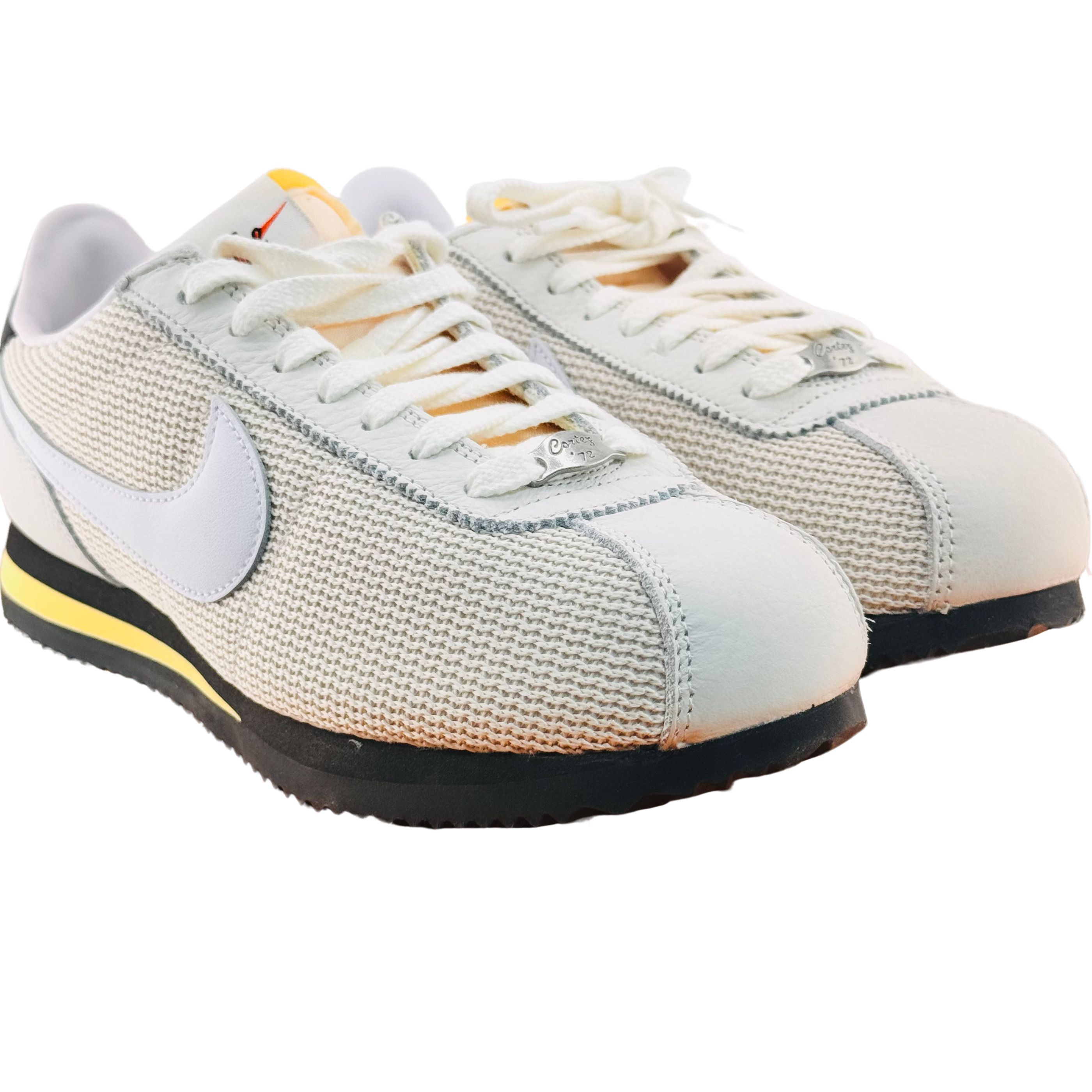 Paire de Nike cortez neuve t39 
