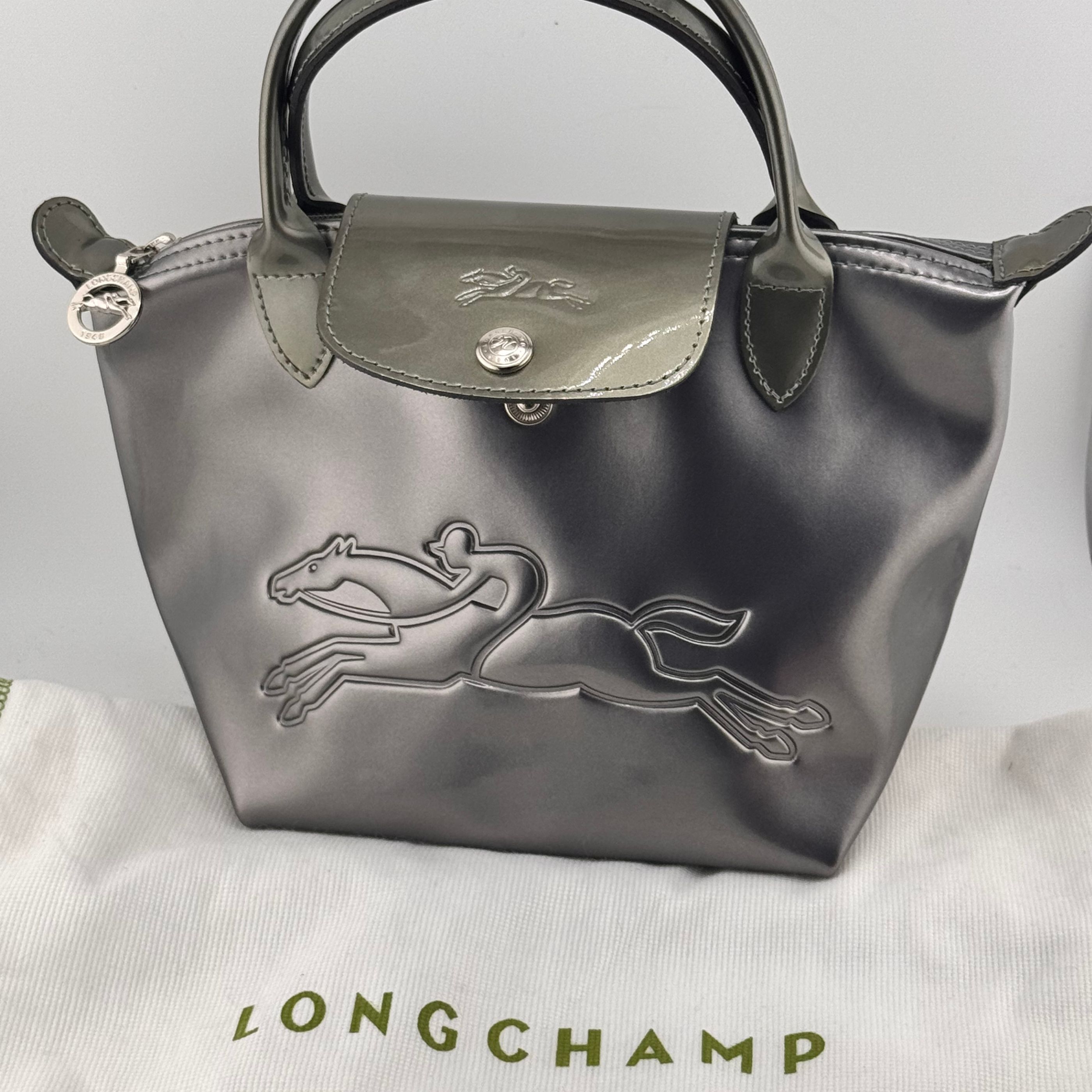 Petit sac Lonchamps vinyle gris 