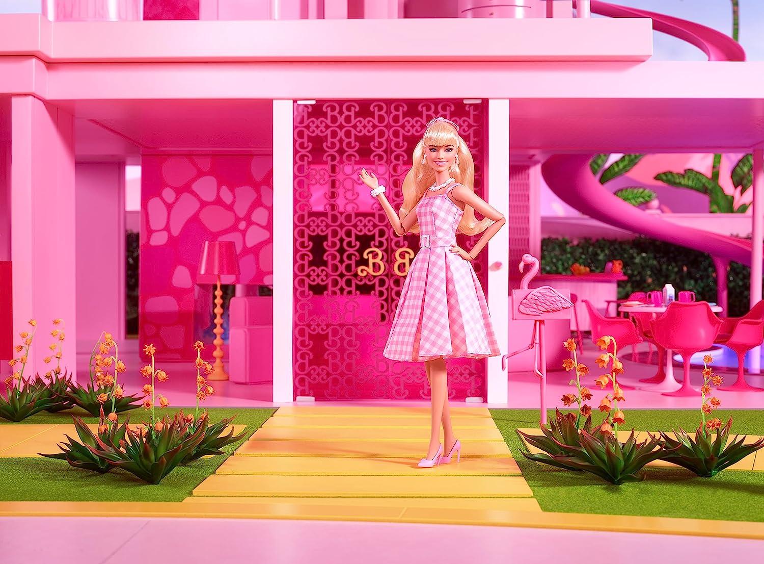 Barbie The Movie Doll, Margot Robbie as Barbie, Collectible Doll Wearing Pink and White Gingham Dress with Daisy Chain Necklace