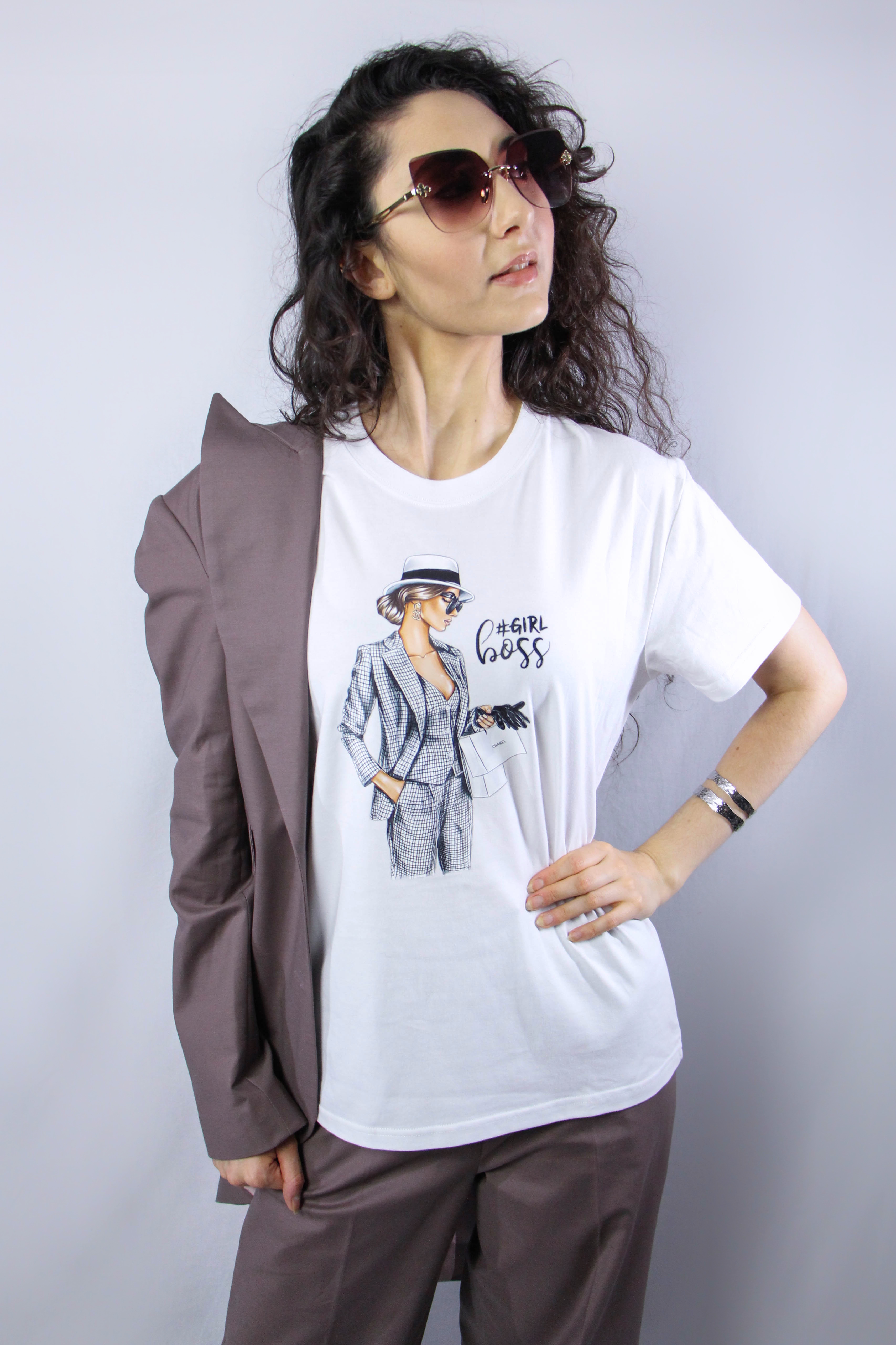 T-shirt GIRL BOSS