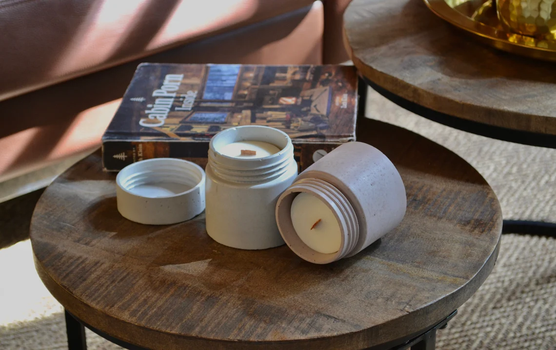 Betoninė sojų vaško žvakė su dangteliu JAR